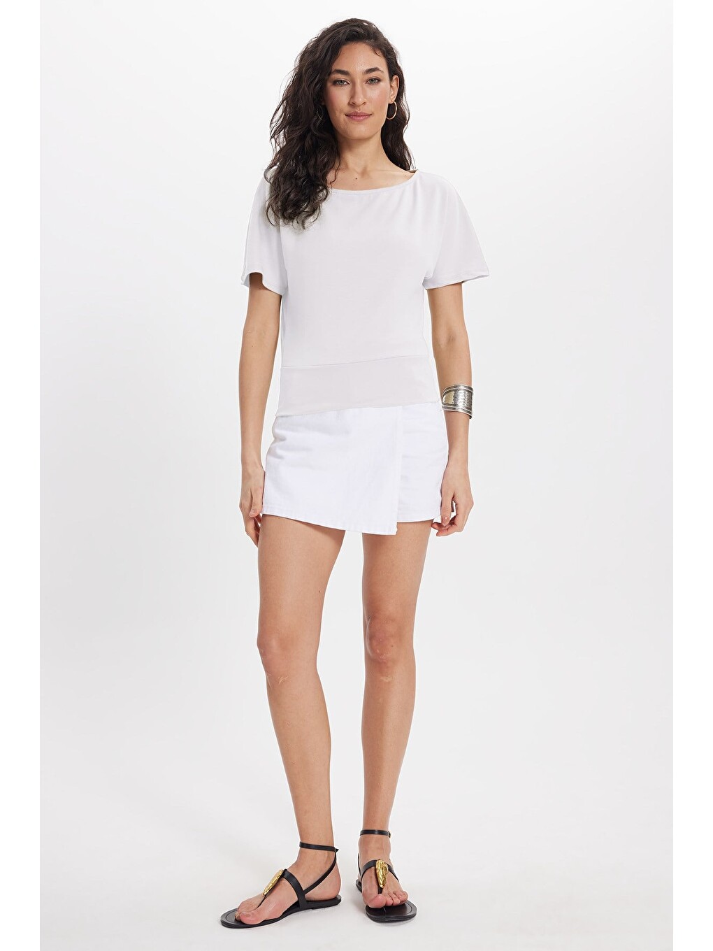 Kadın Slim Fit Dar Kesim Kısa Kollu Kayık Yaka Ekru Tişört-1