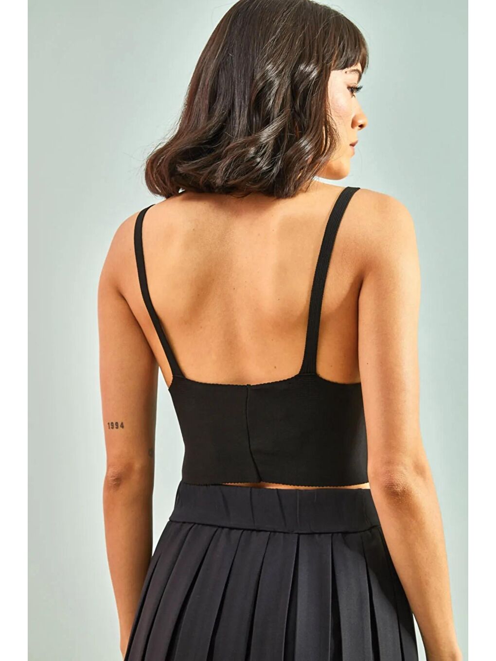 Siyah Kadın Askılı Crop Bluz-1