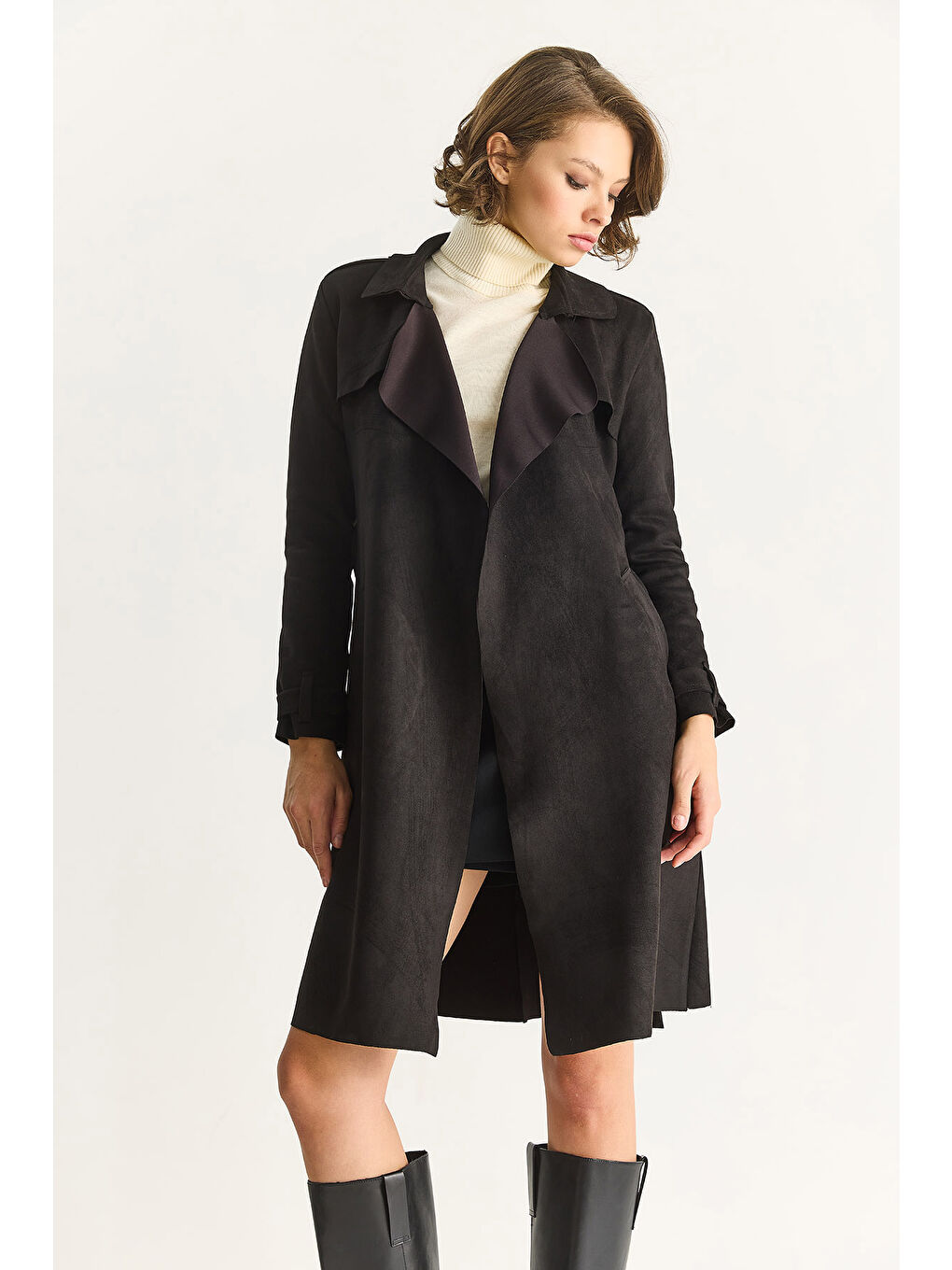 Siyah Kadın Kruvaze Yaka Dökümlü Kuşaklı Süet Trençkot --1