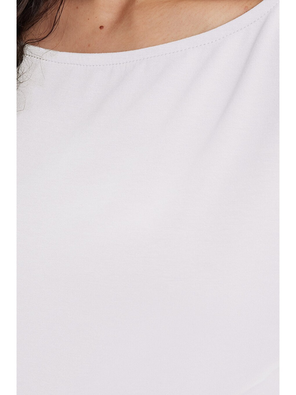 Kadın Slim Fit Dar Kesim Kısa Kollu Kayık Yaka Ekru Tişört-3
