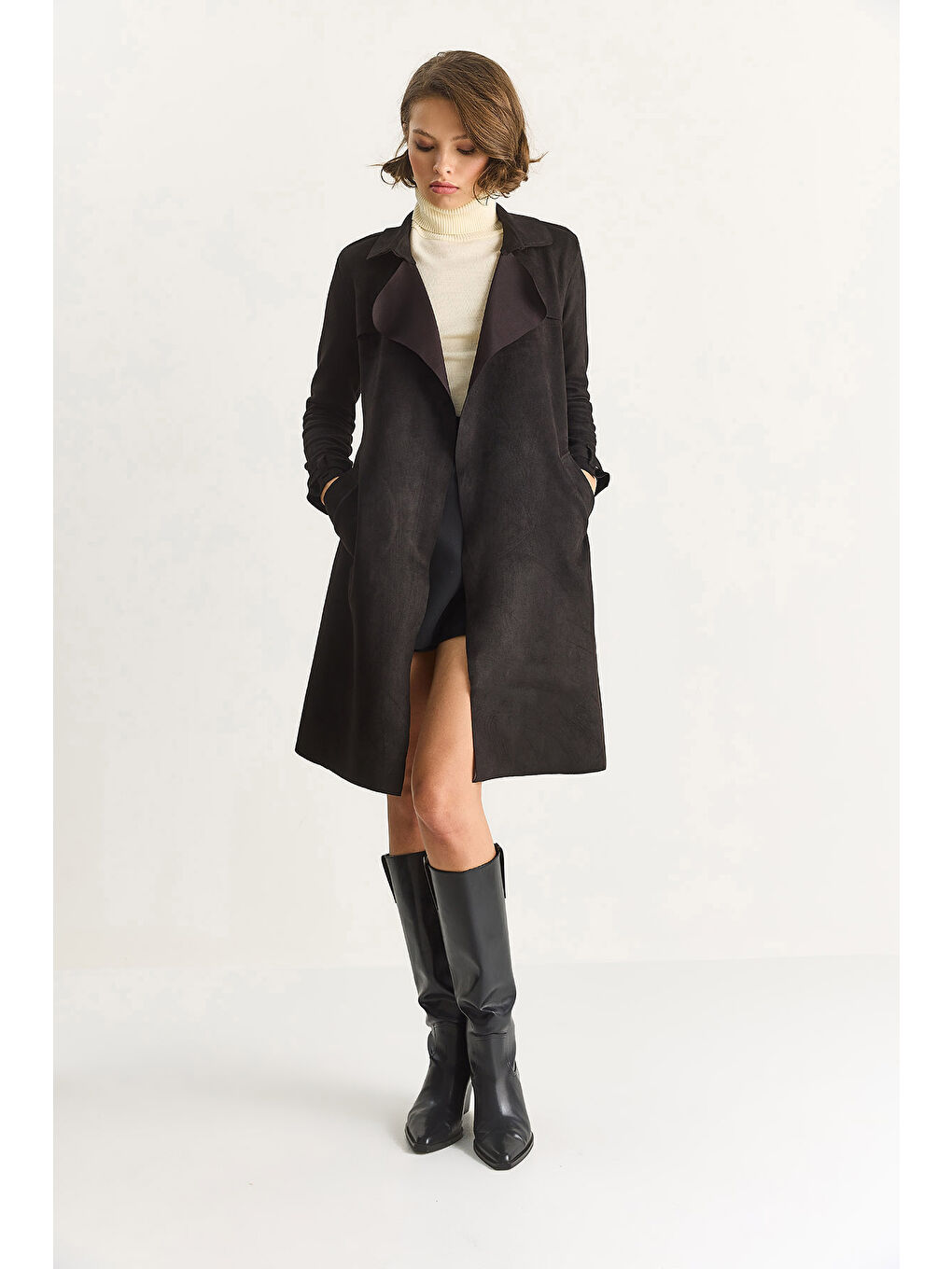 Siyah Kadın Kruvaze Yaka Dökümlü Kuşaklı Süet Trençkot --2