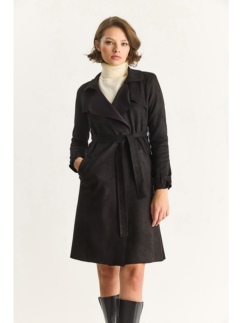 Siyah Kadın Kruvaze Yaka Dökümlü Kuşaklı Süet Trençkot --3