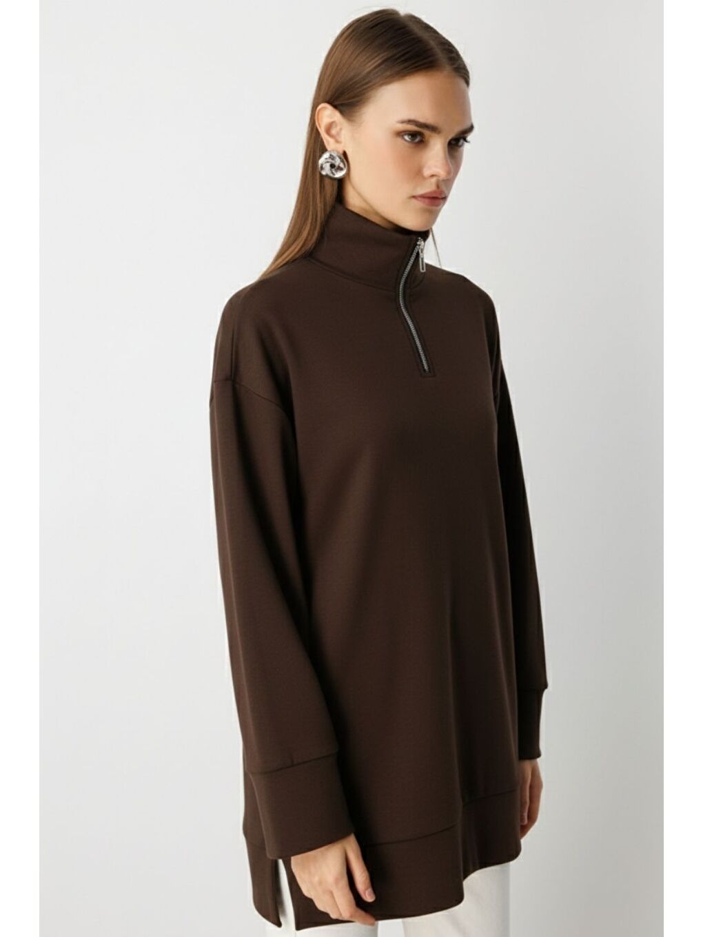 Dik Yaka Yumuşak Dokulu Kahverengi Sweatshirt-1