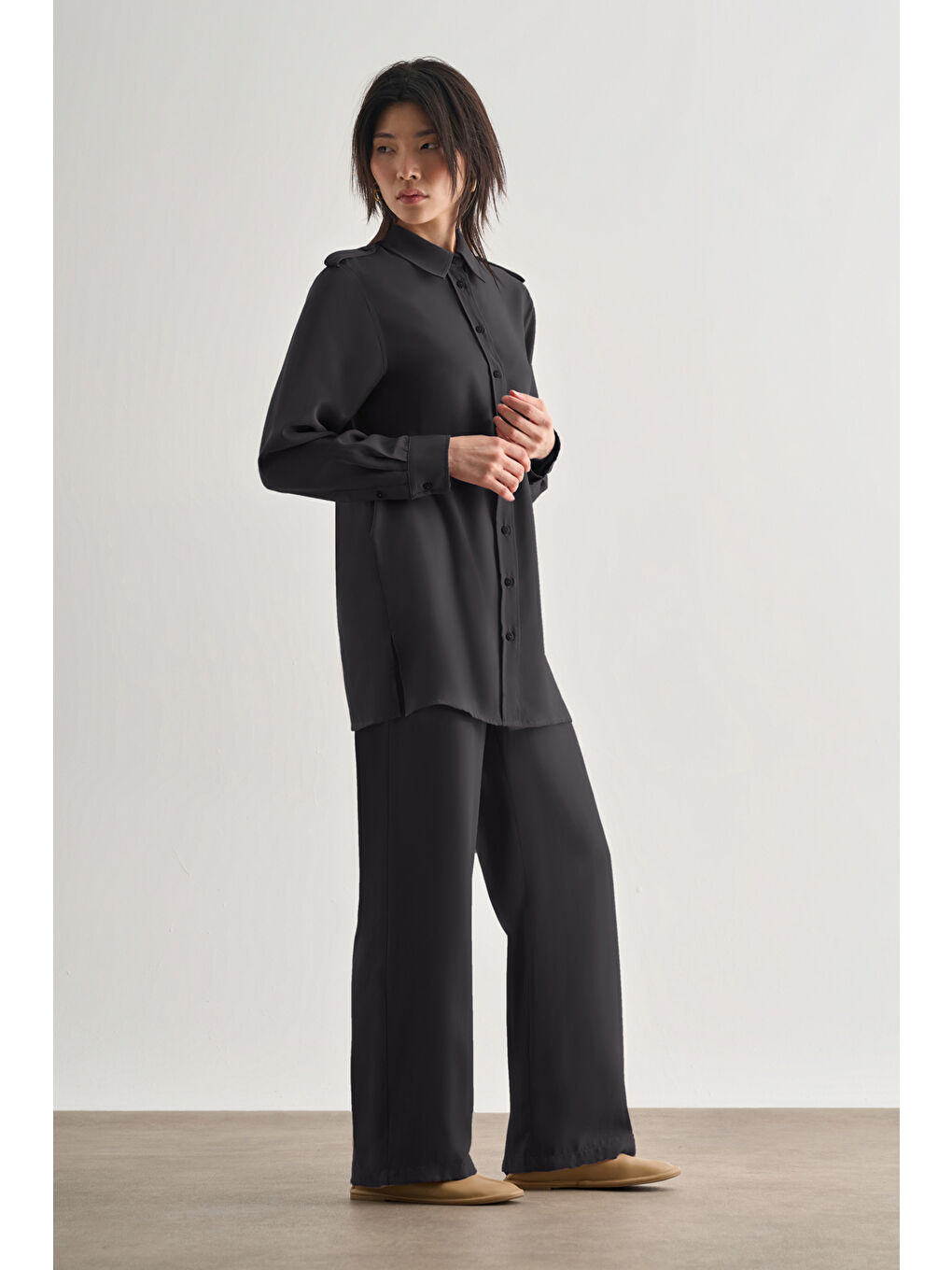 Modal Karışımlı Apoletli Siyah Rengi Tunik-1