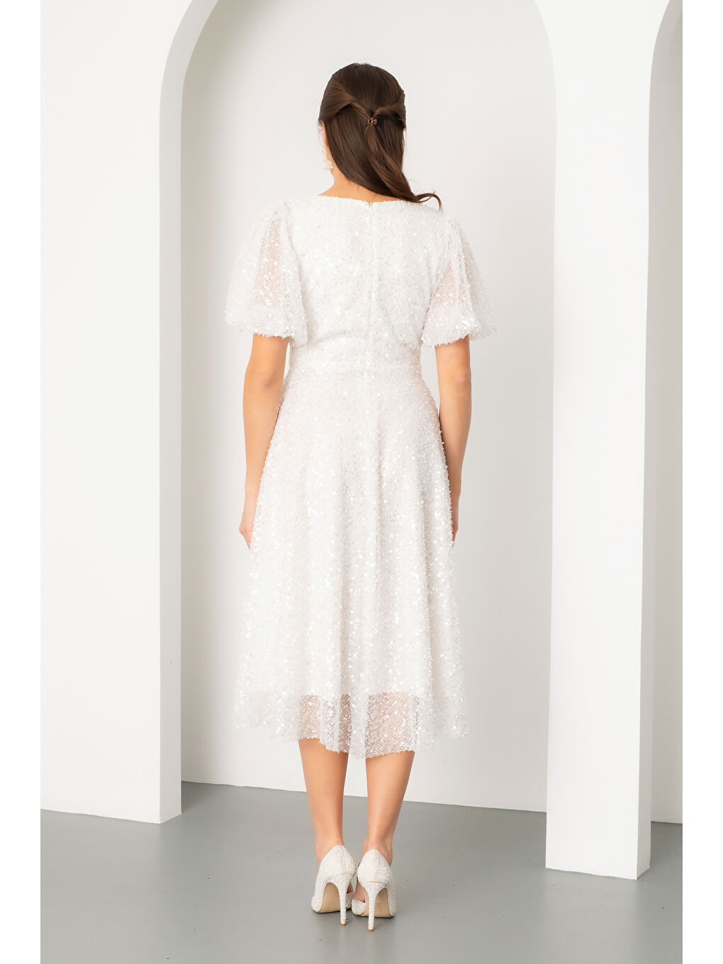 Kadın Beyaz Balon Kol Pul Payet Midi Abiye Elbise-5