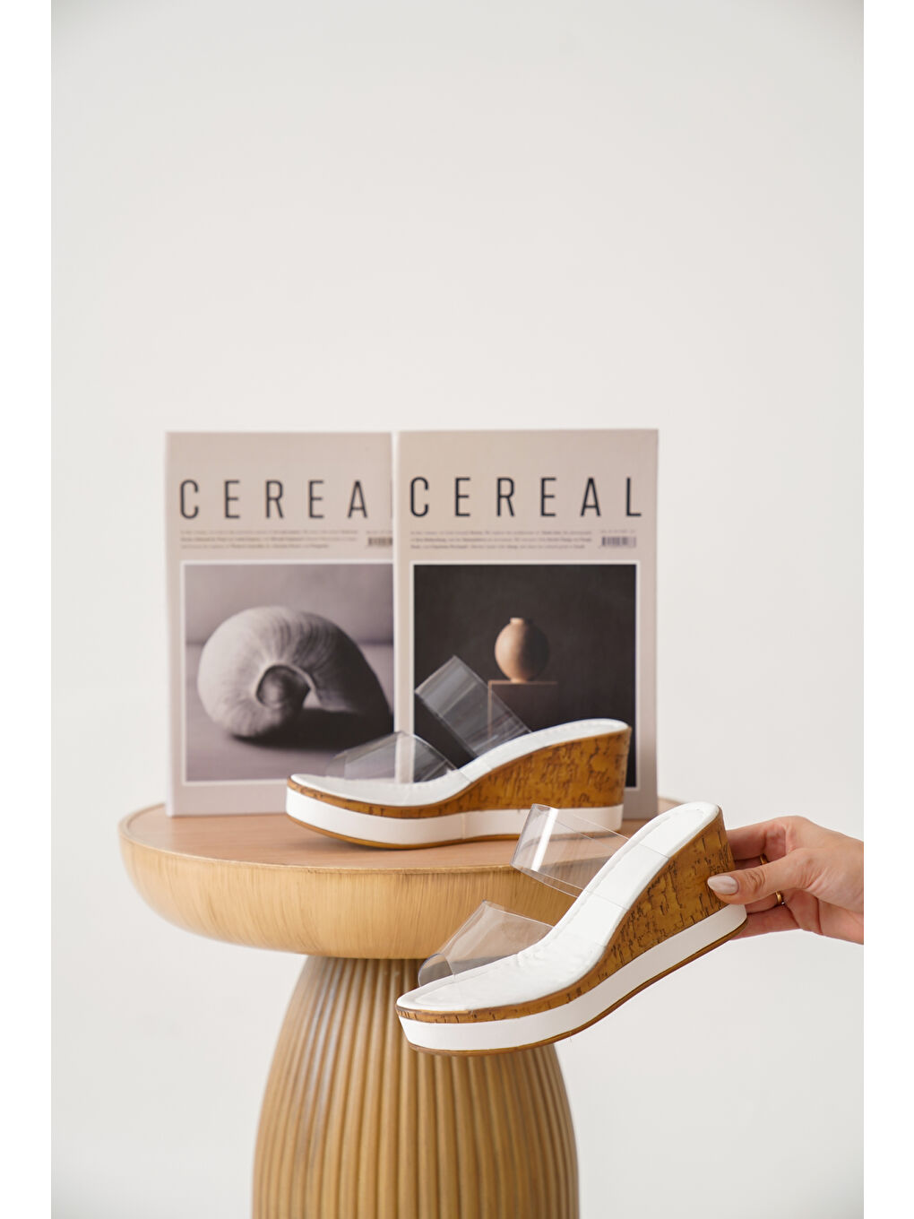 Beyaz D02002 Günlük Ortopedik Dolgu Topuklu Kadın Terlik-4