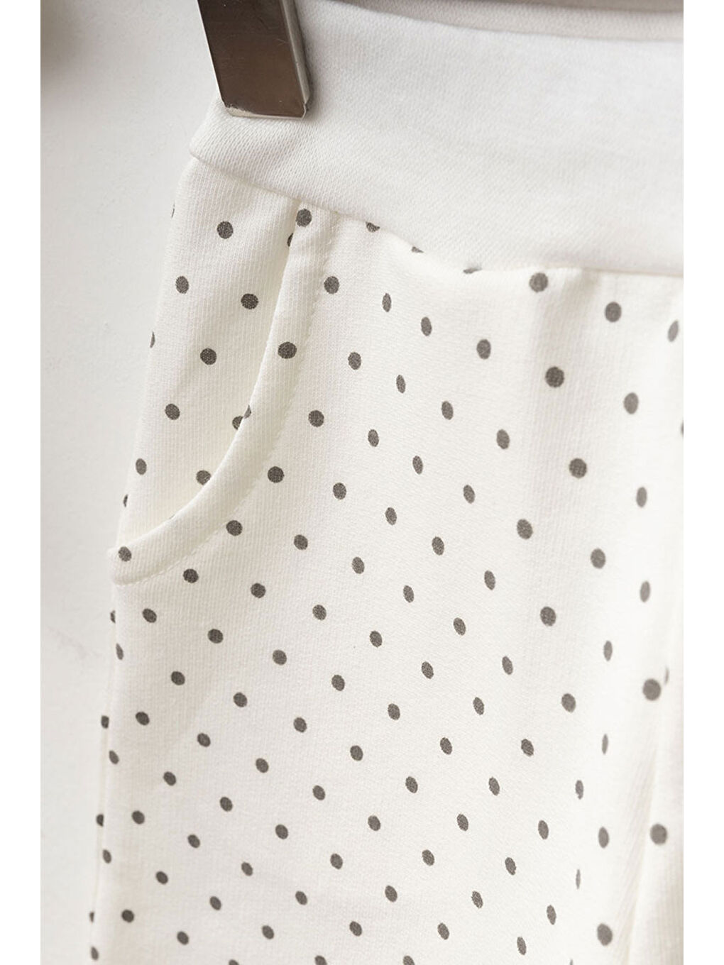 AZİZ BEBE Ekru Kız Bebek Tavşan Nakışlı Sweatshirt Pantolon 2 'li Alt Üst Bebek Takımı 3 Ay - 18 Ay - 1