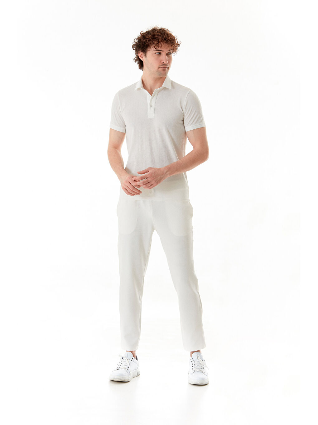 Beyaz Süprem Kumaş Slim Fit Polo Yaka Tişört-1