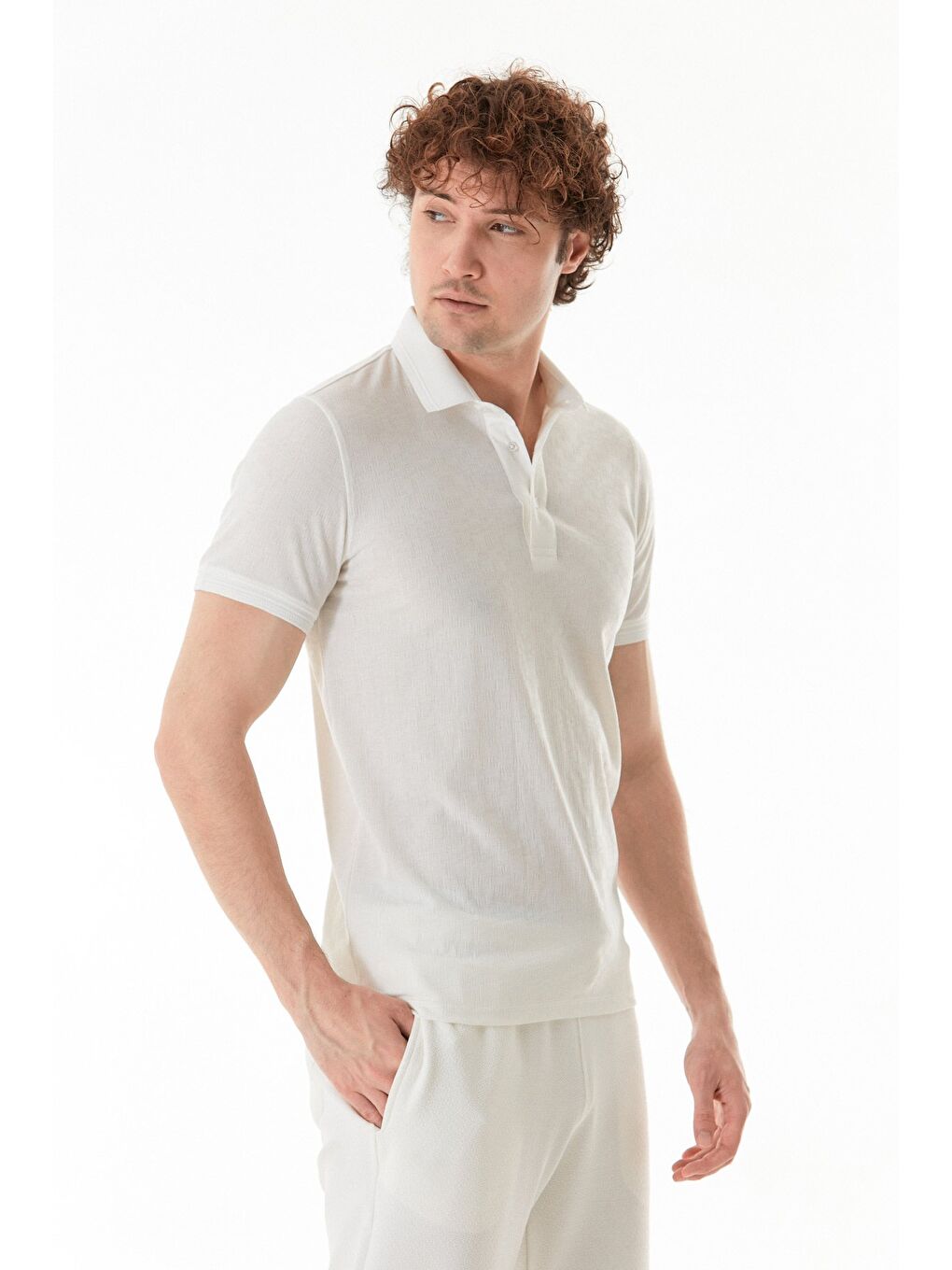 Beyaz Süprem Kumaş Slim Fit Polo Yaka Tişört-2