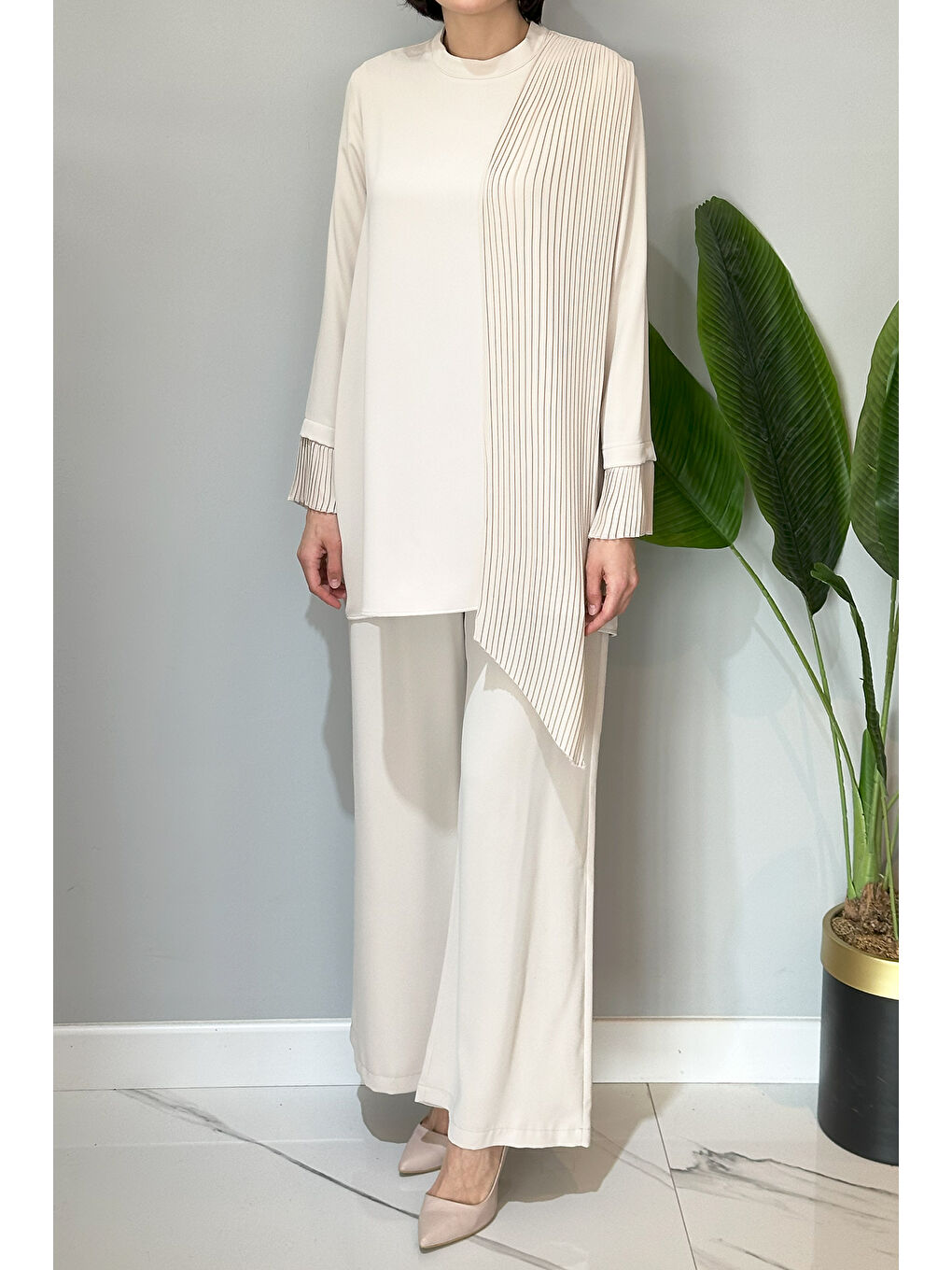 Tül Pilise Detaylı Pantolonlu Takım 1013 Bej-1