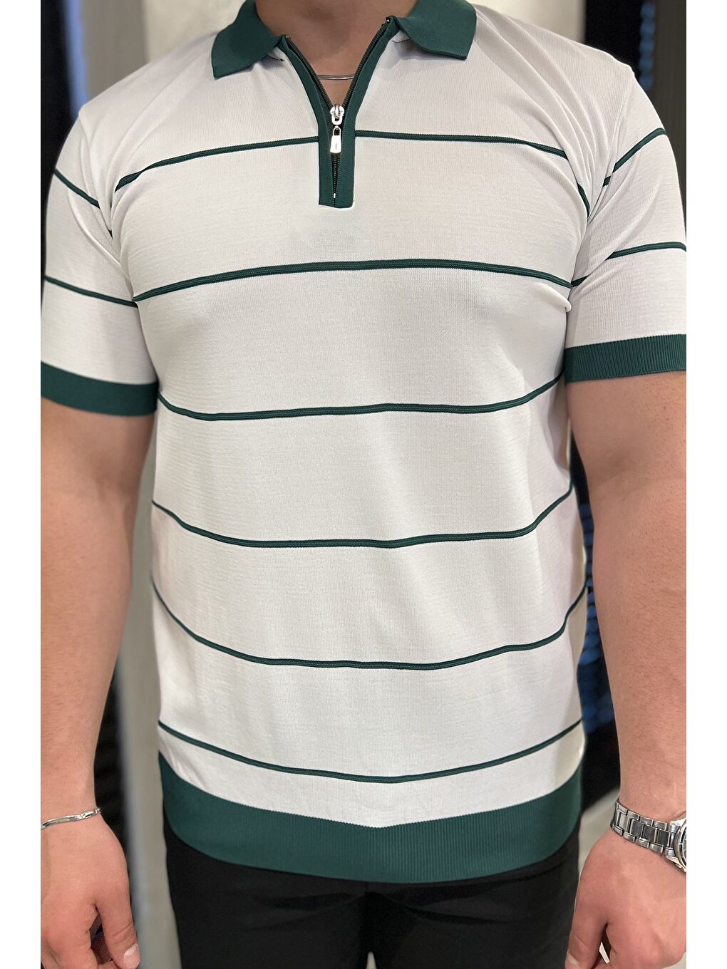 Yeşil Erkek Polo Yaka Yarım Fermuarlı Çizgi Desenli Triko Tişört-3