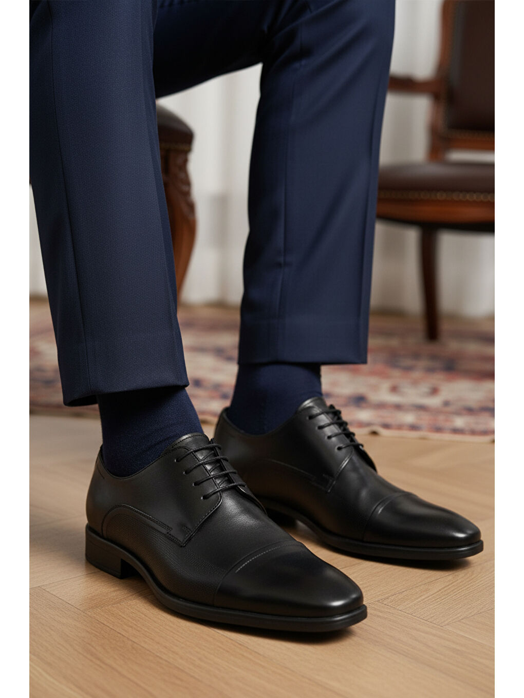 Siyah Hakiki Deri Kaymaz Taban Erkek Klasik Ayakkabı 977 M-2