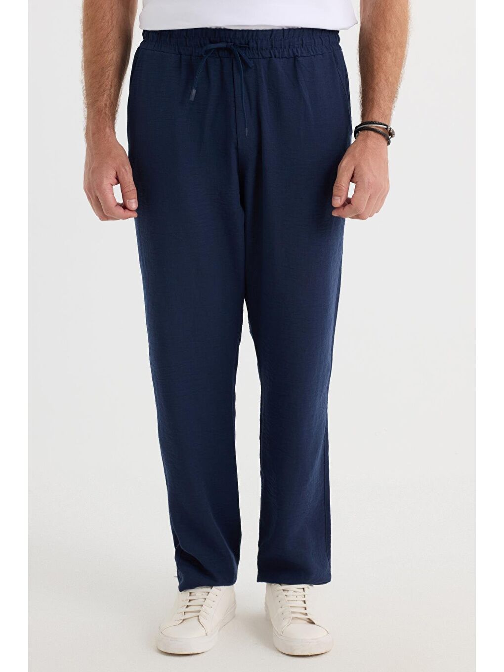 Erkek Standart Fit Normal Kesim Beli Bağcıklı Geniş Paça Lacivert Pantolon