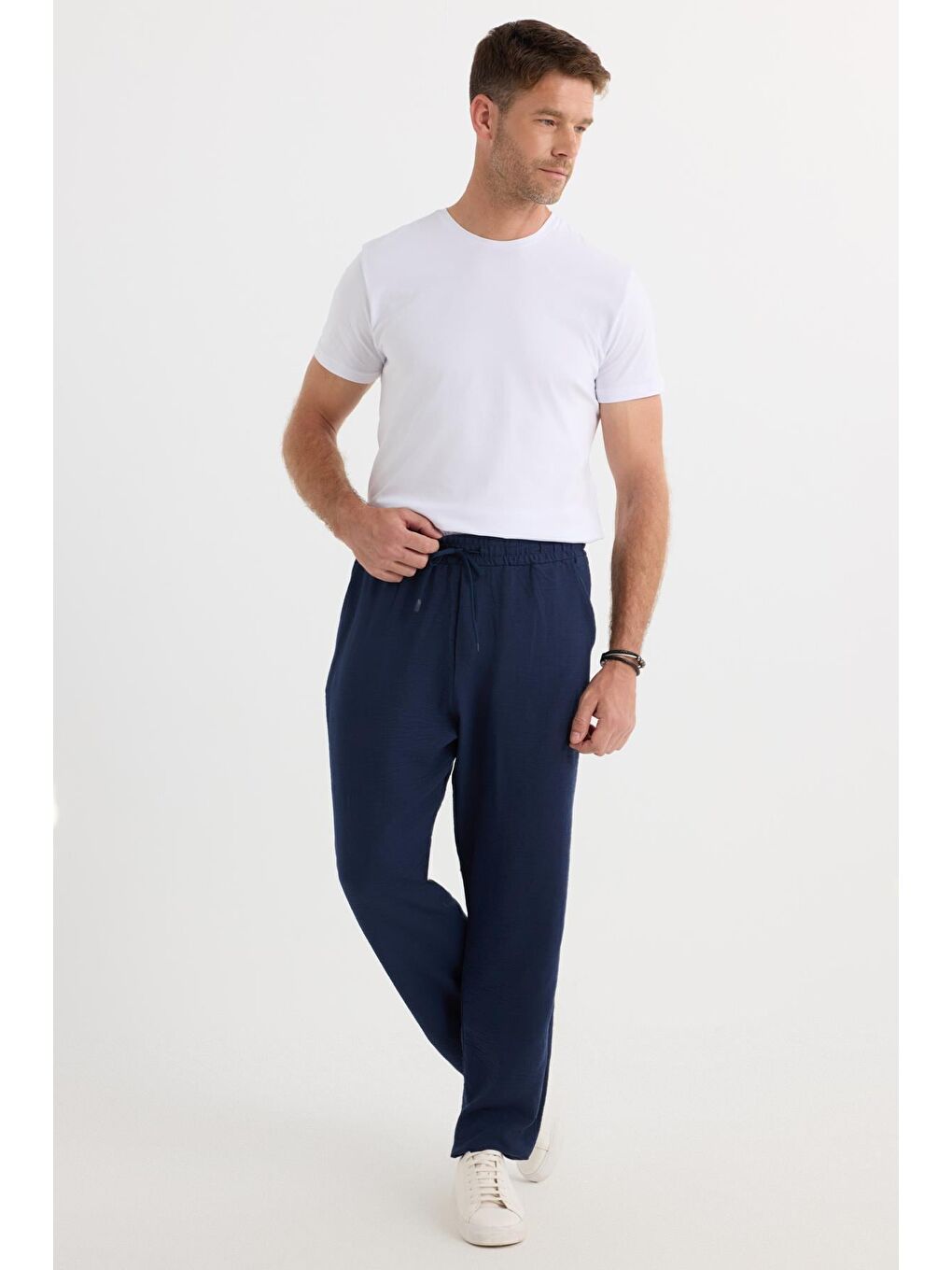 Erkek Standart Fit Normal Kesim Beli Bağcıklı Geniş Paça Lacivert Pantolon-1