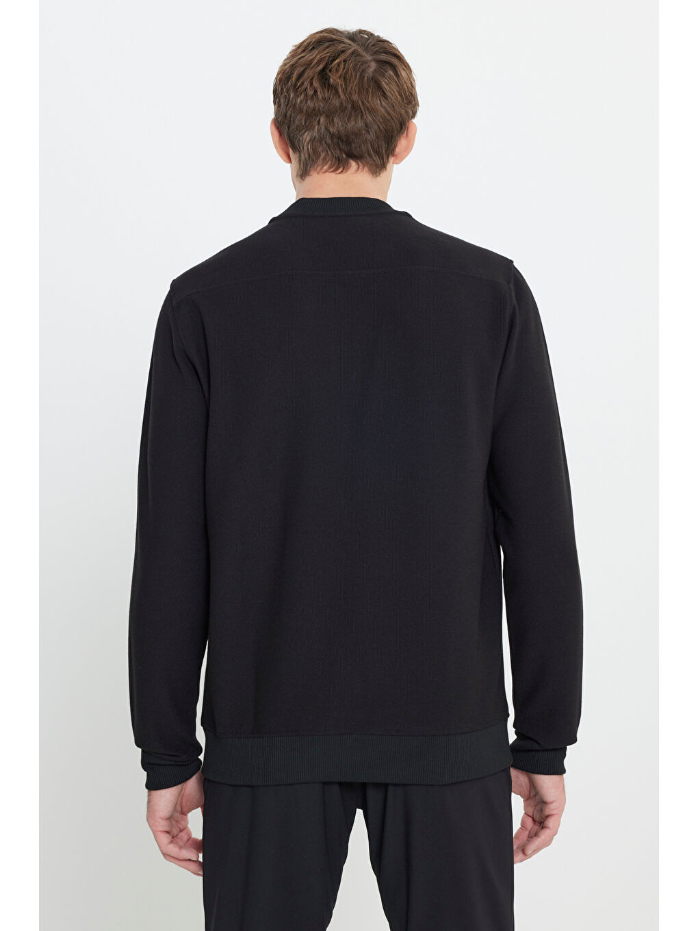 Erkek Siyah %100 Pamuk Standart Fit Normal Kesim Kolej Yaka Cepli Sweatshirt-4