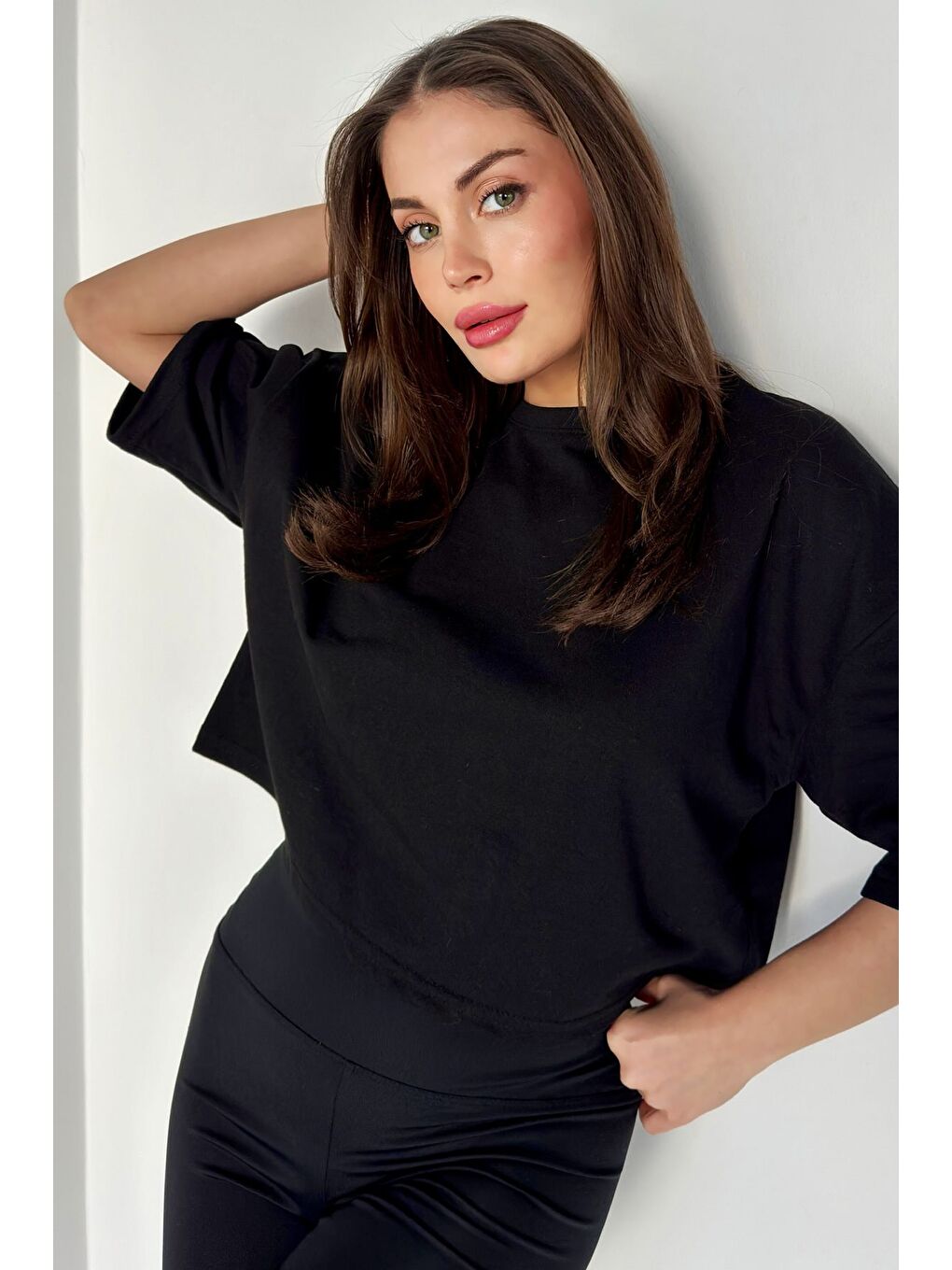 Kadın Oversize Siyah Crop Tshirt