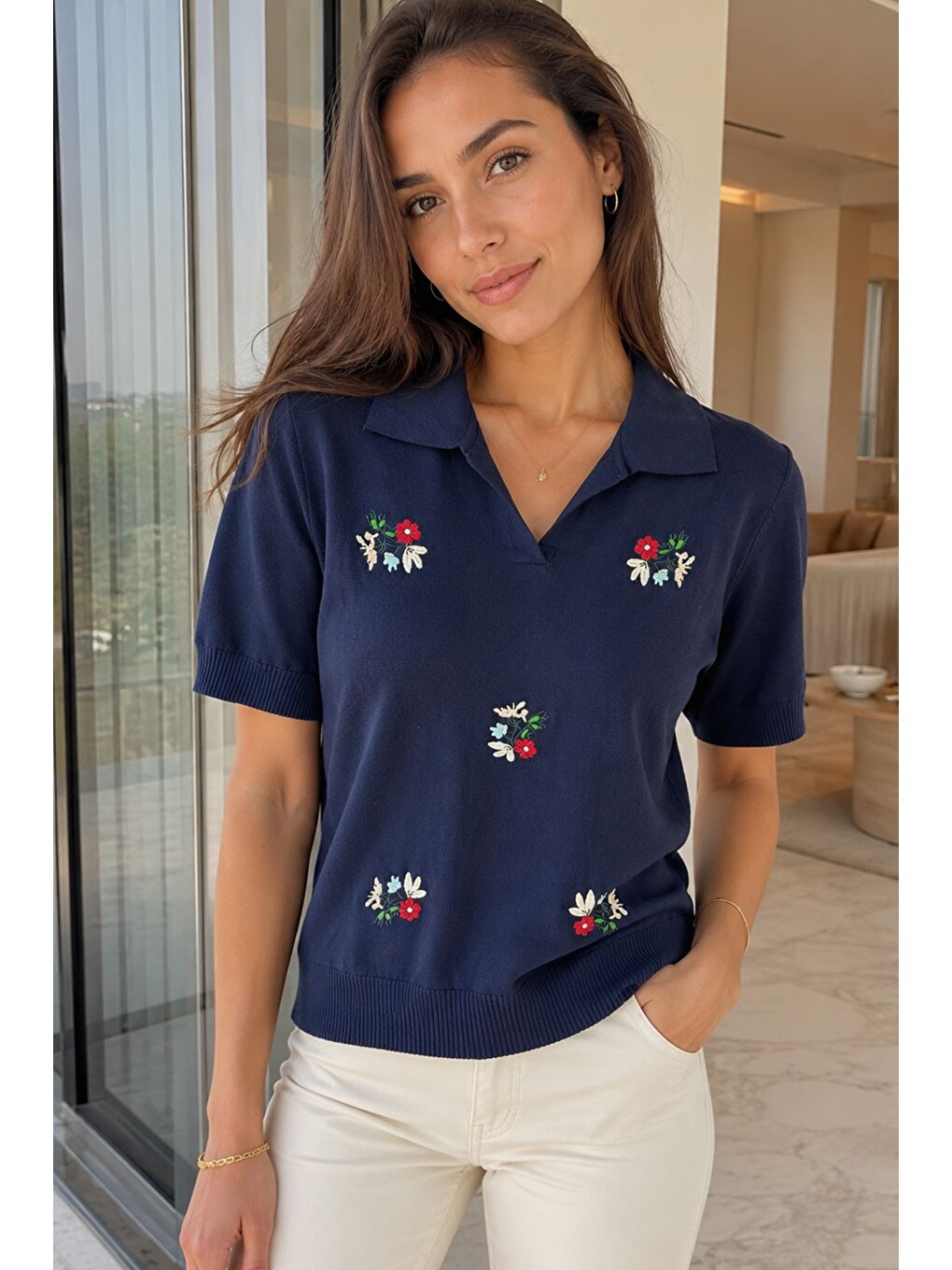 Lacivert Kadın Polo Yaka Çiçek Nakışlı Triko Bluz-1