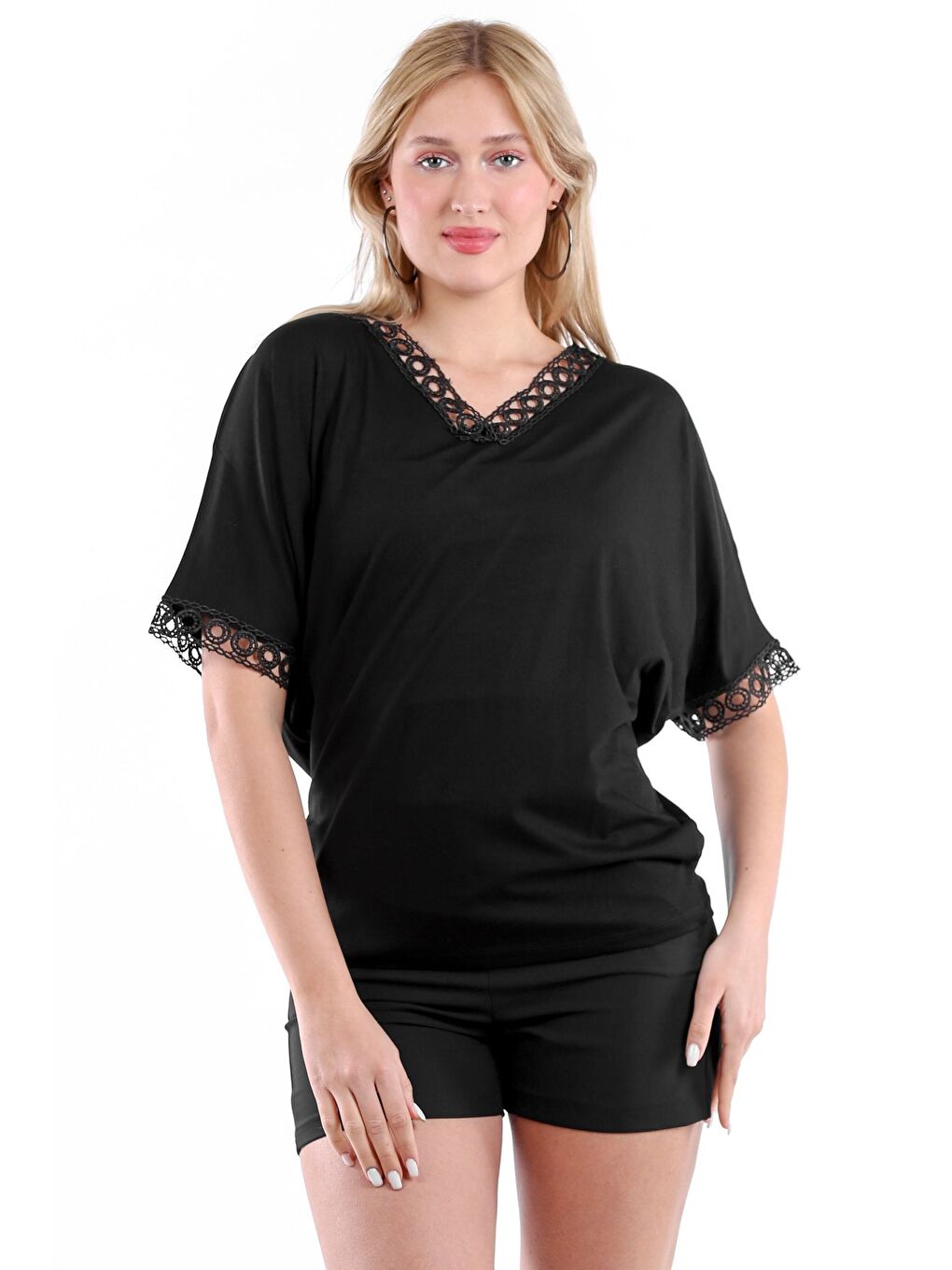 Siyah V Yaka Yarasa Kol Dantelli Örme Bluz-3