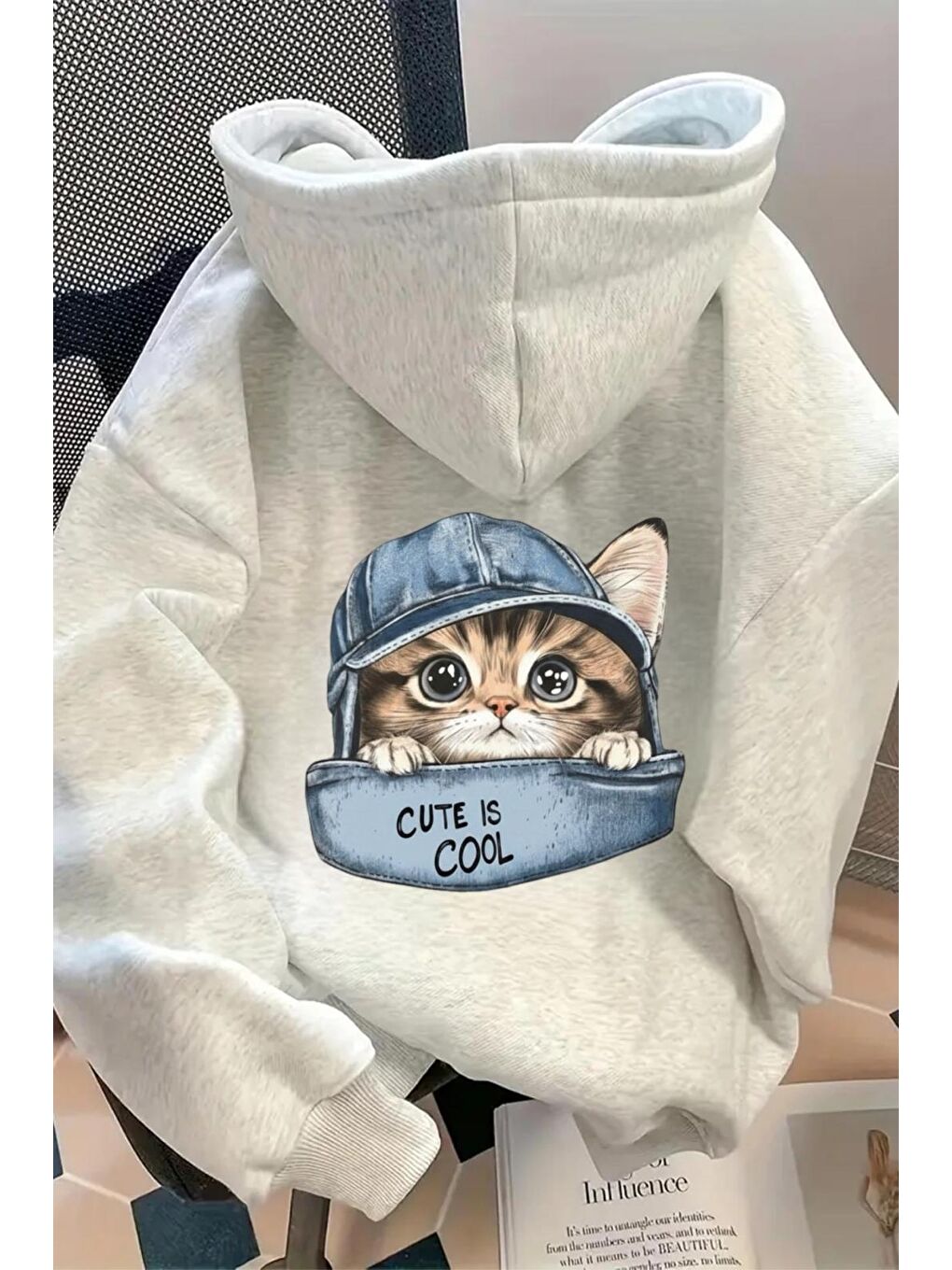 Gri Cut İs Cool Kedi Sırt Baskılı İçi Pamuklu Unisex Sweatshirt