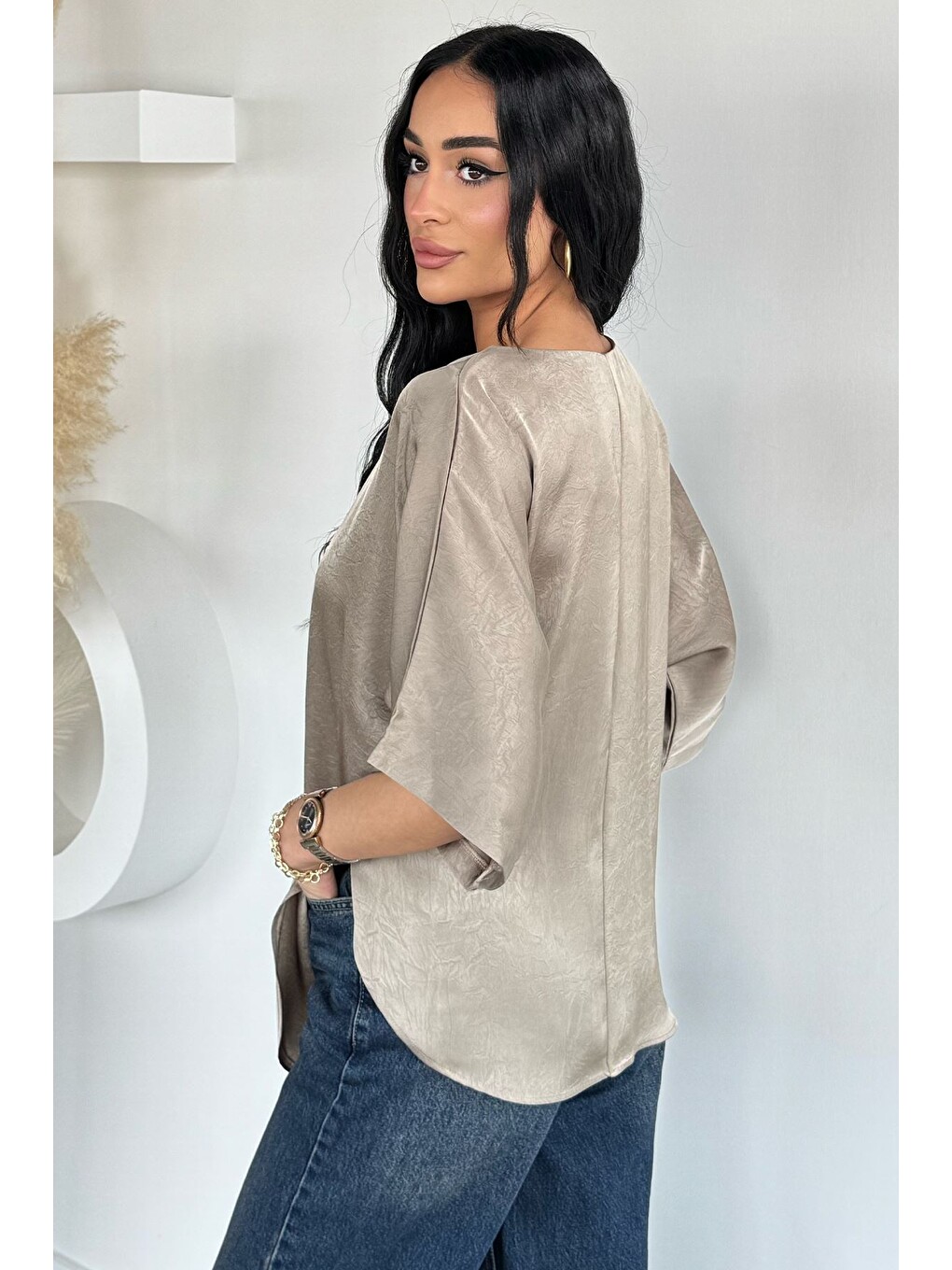 Bej Kadın Bağcıklı Saten Bluz-3