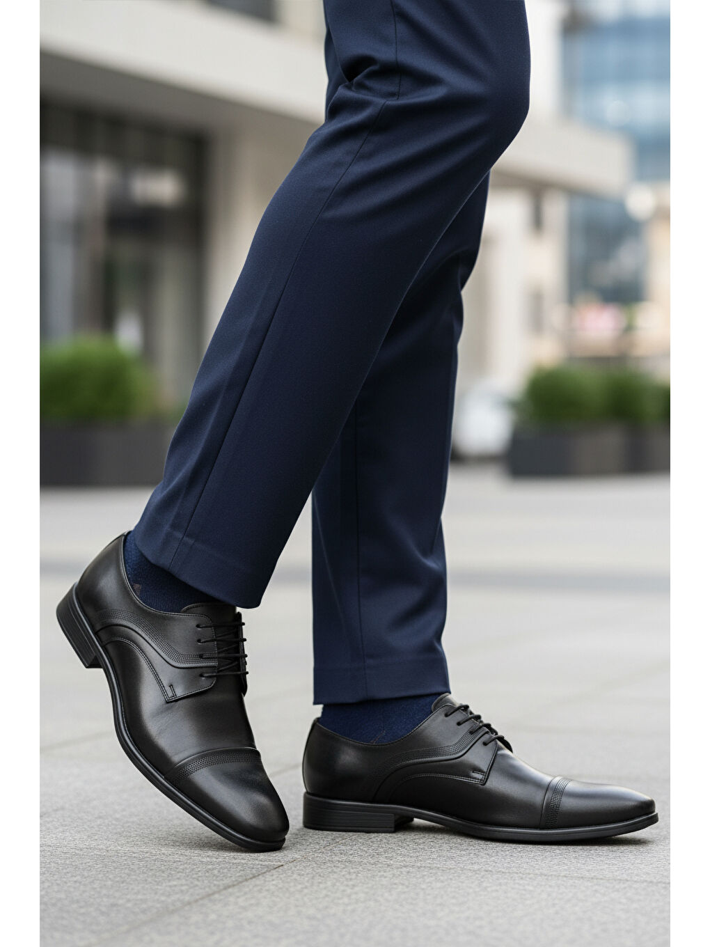 Siyah Hakiki Deri Kaymaz Taban Erkek Klasik Ayakkabı 975 M-2
