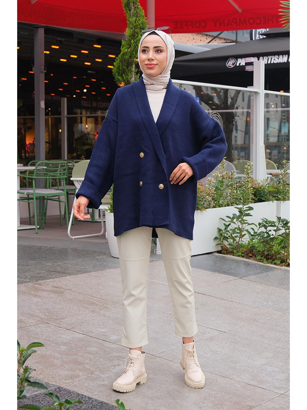 Kruvaze Yaka Gold Düğmeli Kalın Hırka Lacivert-3