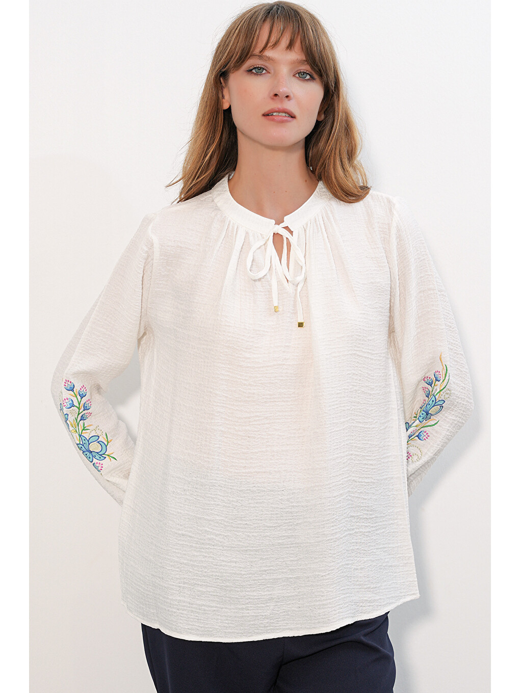 Kadın Nakışlı Oversize Bluz 1000 - Beyaz-3