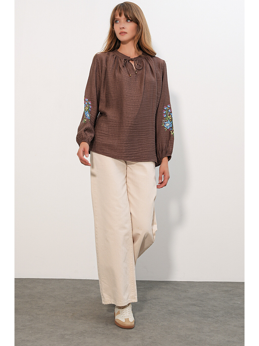 Kadın Nakışlı Oversize Bluz 1000 - Kahverengi-1