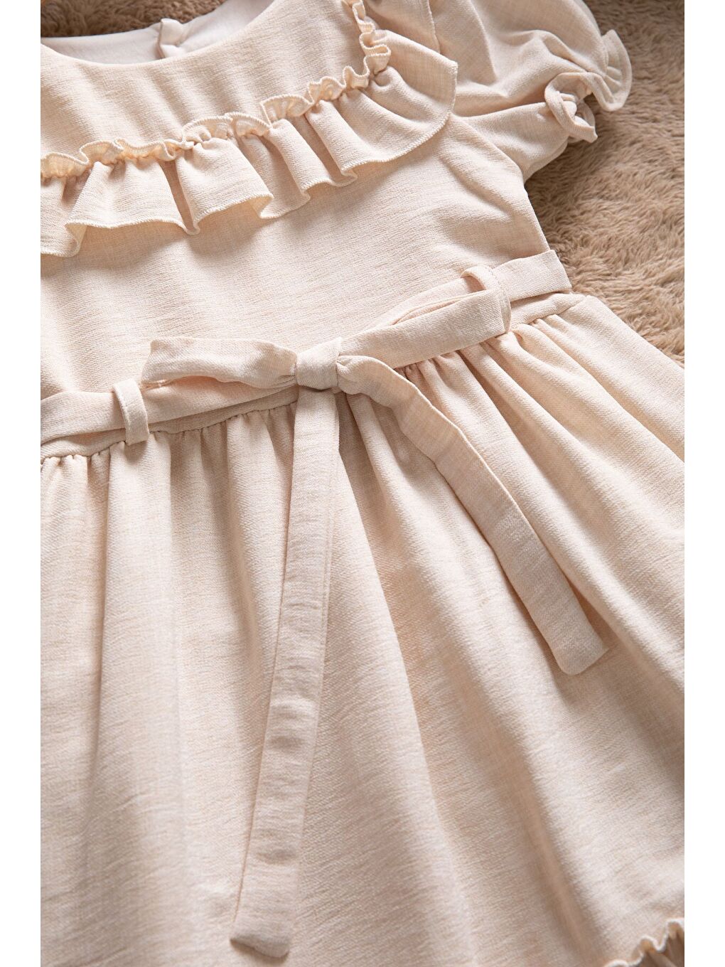 Bej Fırfır Detaylı Kuşaklı Kız Çocuk Kısa Kol Elbise 22686-2
