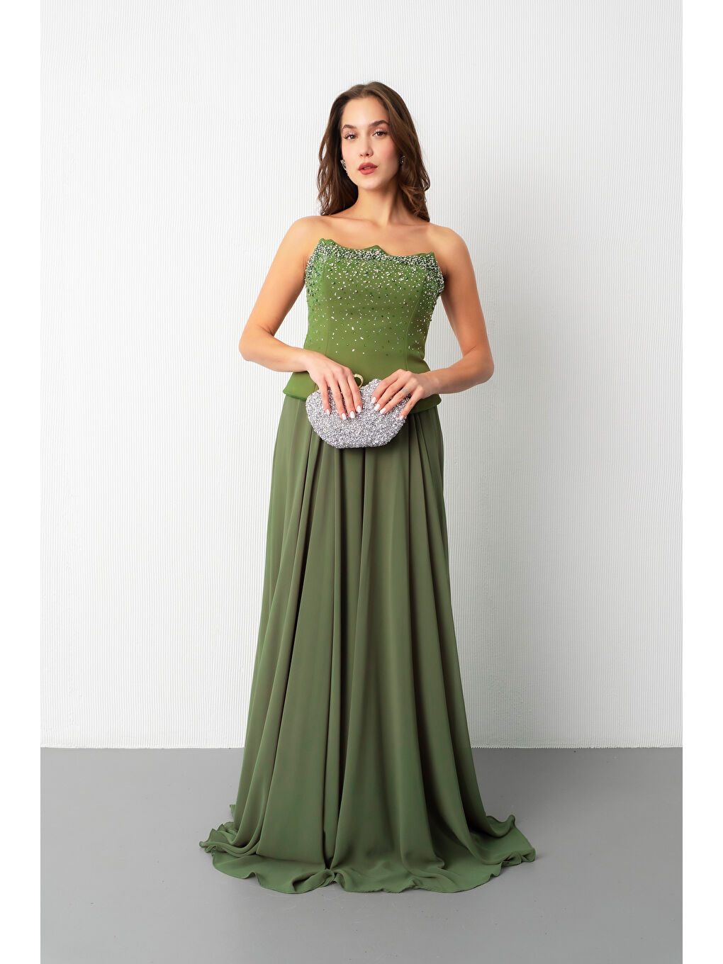 Kadın Haki Straplez Taşlı Uzun Tül Abiye Elbise-1