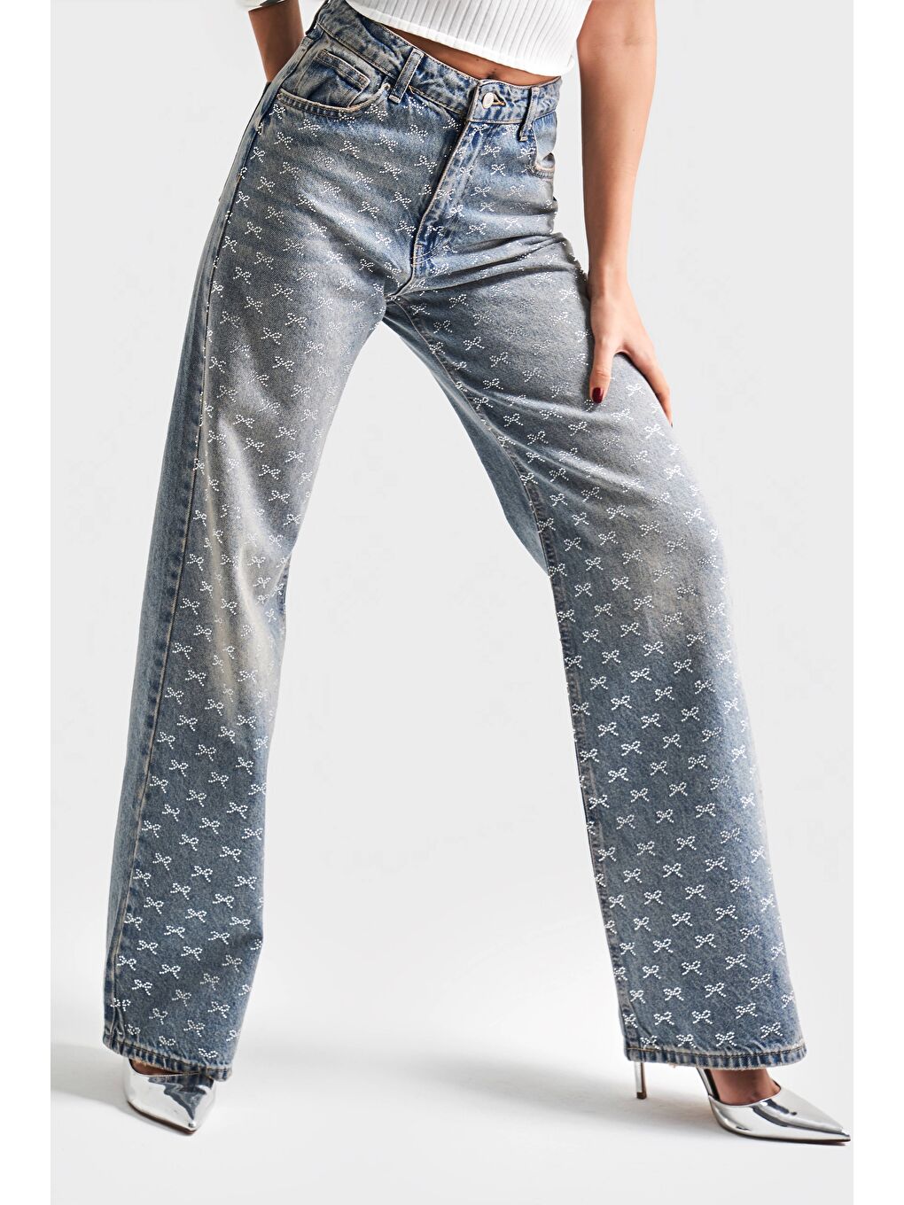 Mavi Kadın T.Kot Rengi T-4S5-32 Parlak Fiyonk Taşlı Straight Fit Tasarım Denim Jean