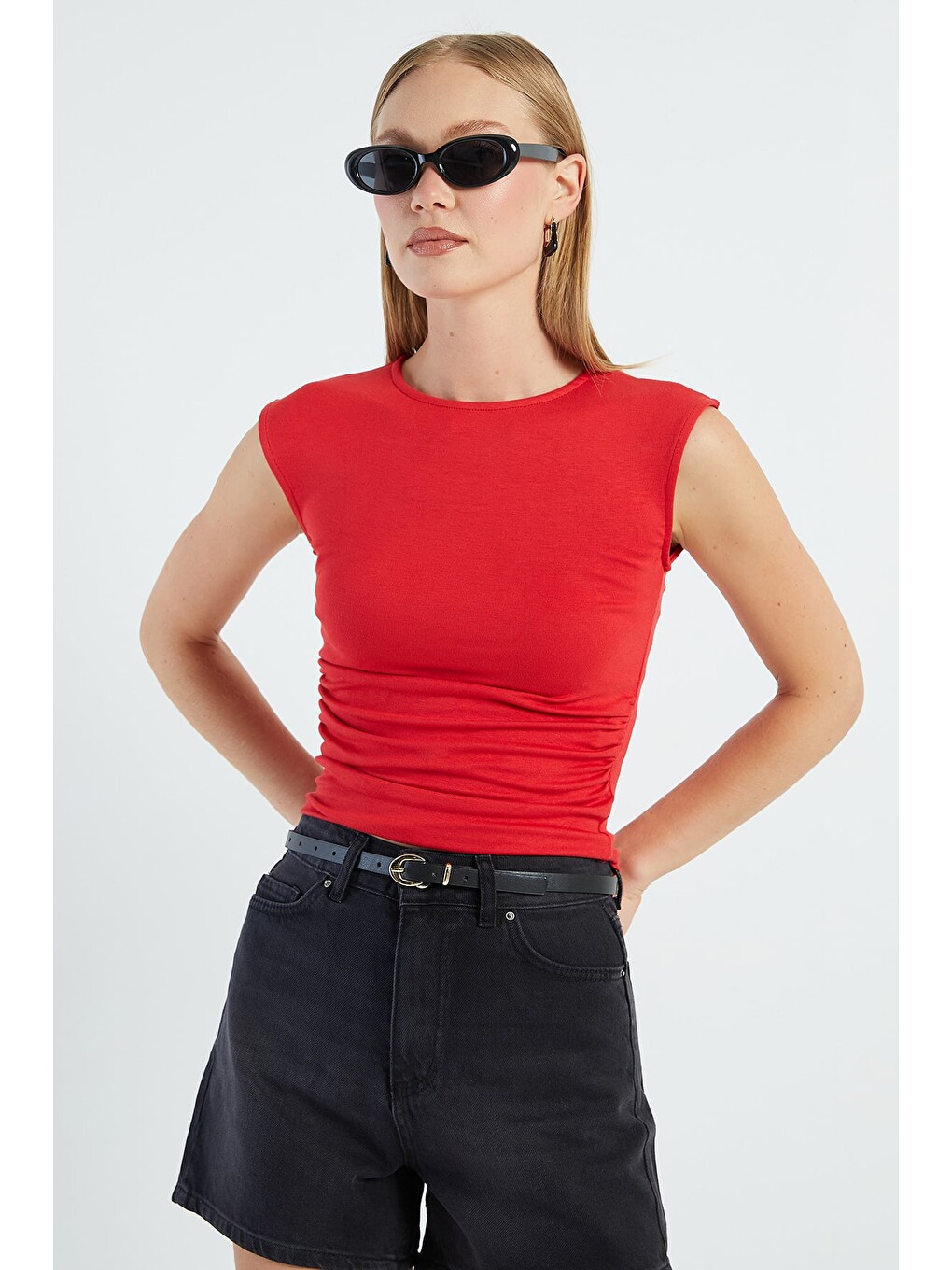 Kırmızı Yanı Drapeli Slim Fit Bluz-3