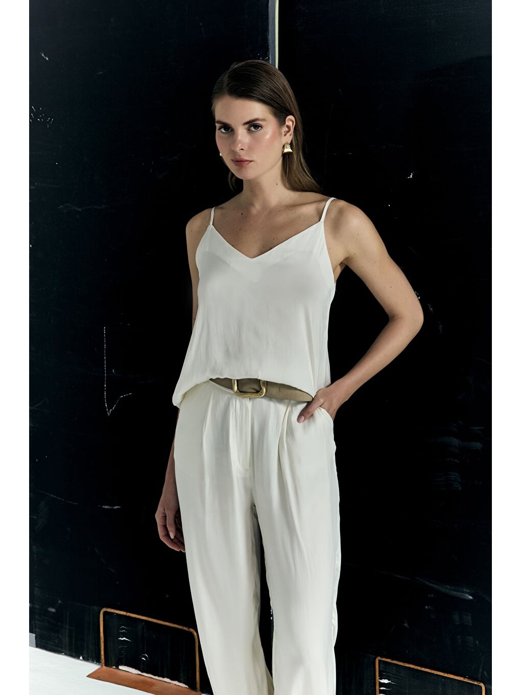 Tosca Askılı Bluz - Ekru-5