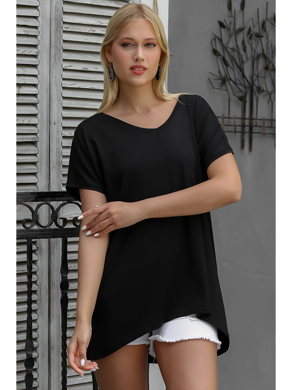 Siyah V Yaka Düşük Kol Sırt Dekolteli Örme T-Shirt-5