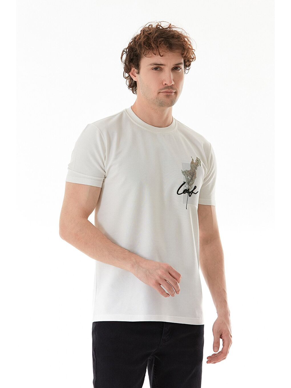 Ekru Yaprak Baskılı Yazı Nakışlı Tişört