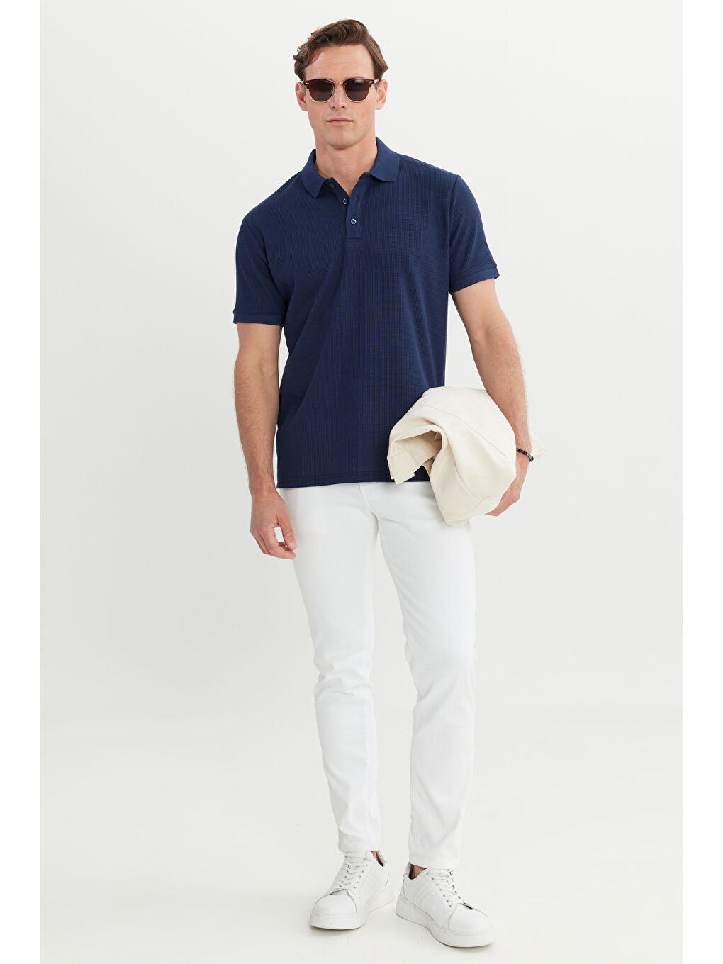 Erkek Lacivert Pamuklu Standart Fit Normal Kesim Desenli Polo Yaka Tişört-1