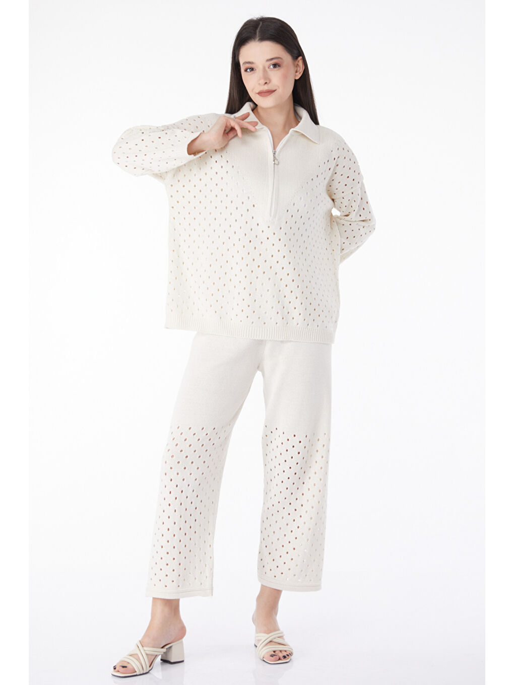 Ekru Fermurlı Delik Detaylı Triko Takım Krem - 27630-1