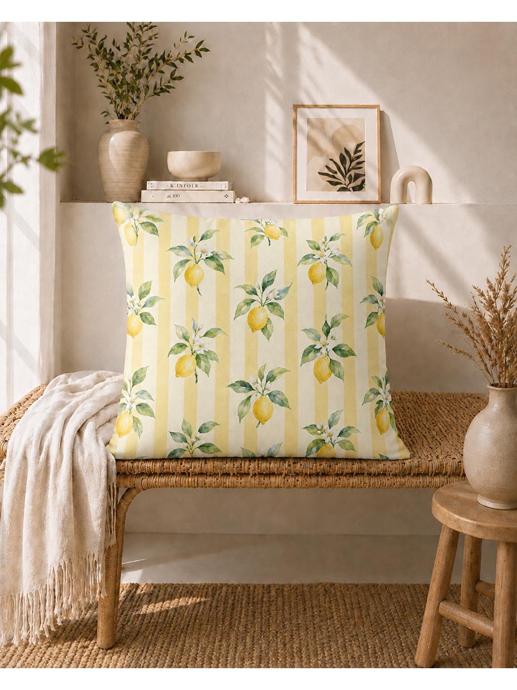 Sarı Limon Çiçeği Desenli Dekoratif Kırlent Kılıfı 43x43 Cm-3