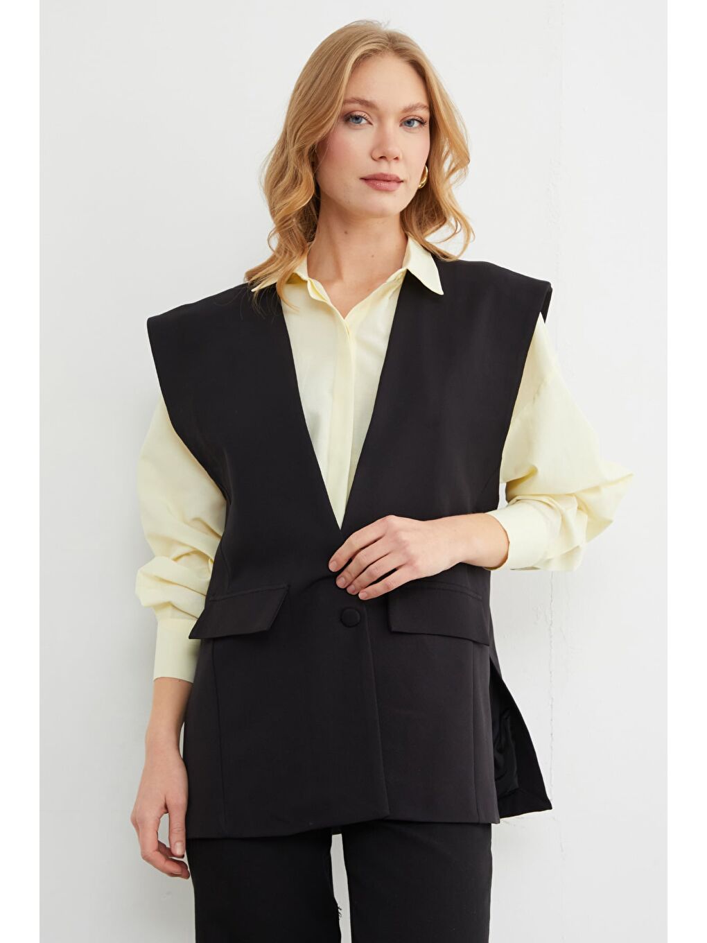 Siyah Fleto Cepli  Tek Düğmeli  Yelek-2