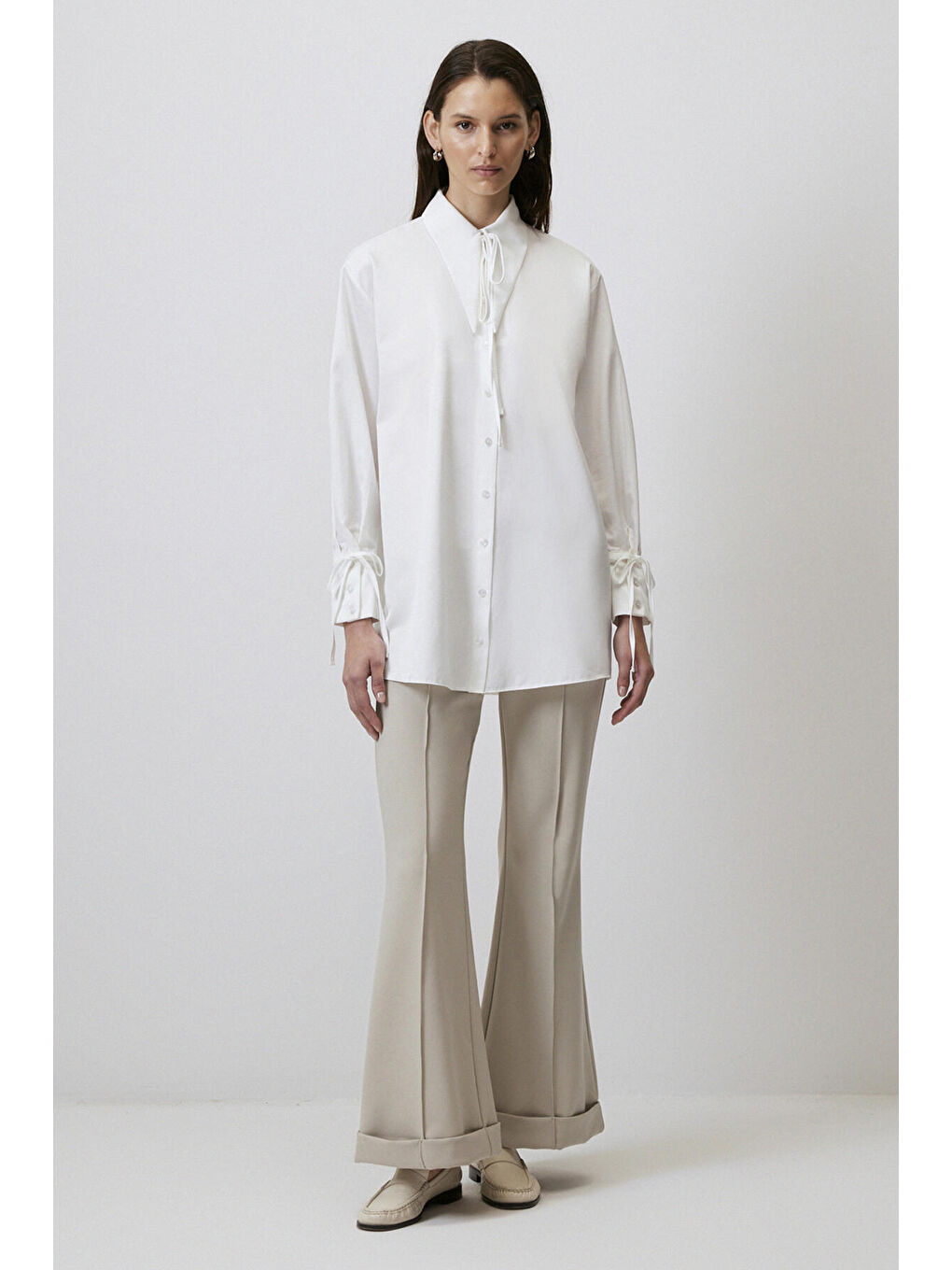 Beyaz Bağlama Detaylı Gömlek-1