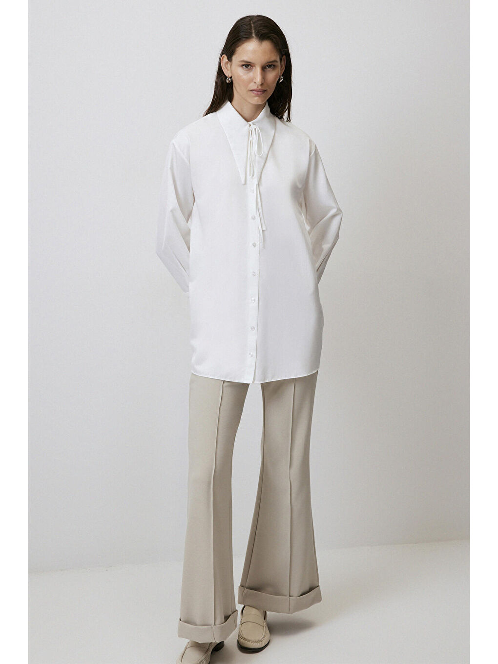 Beyaz Bağlama Detaylı Gömlek-2