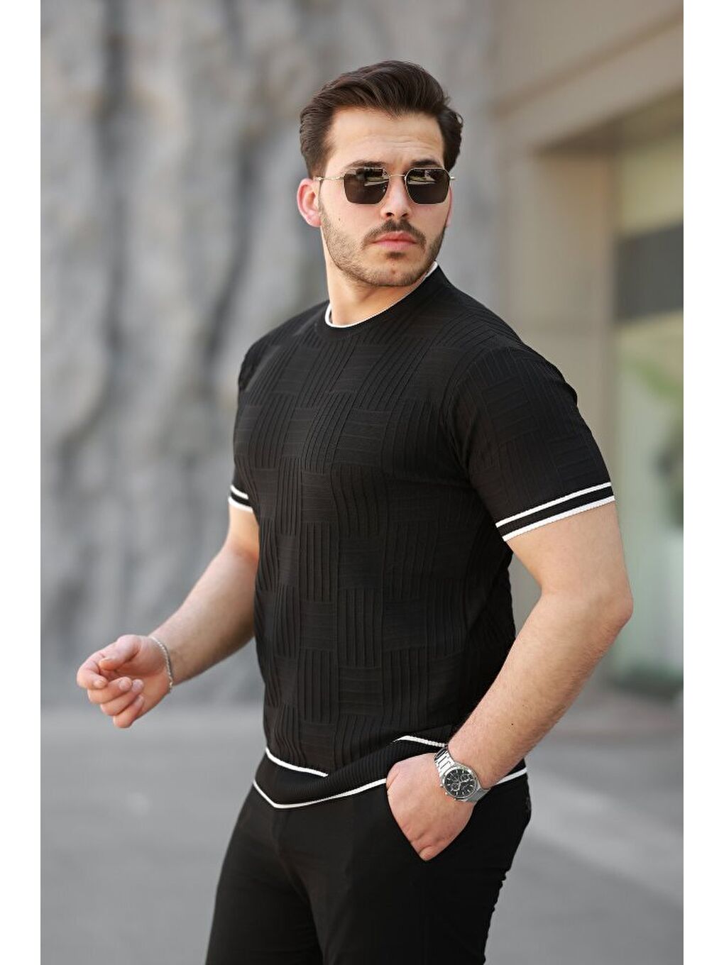 Siyah Erkek Jakarlı Ribanalı Kısa Kollu T-shirt-1