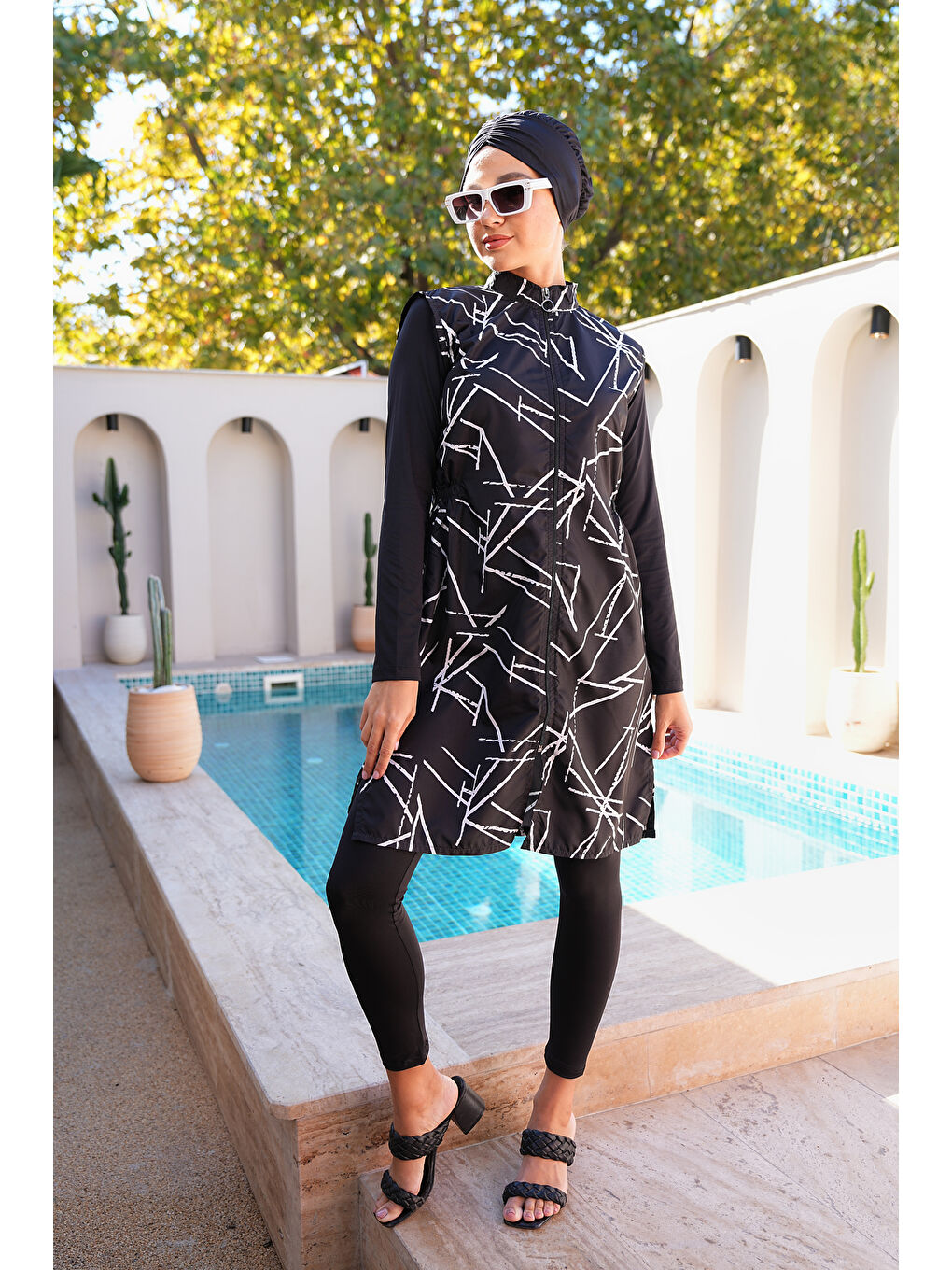 Siyah Paraşüt Kumaş Fermuarlı Jile Model Taytlı Kapalı Tesettür Mayo 3863-1