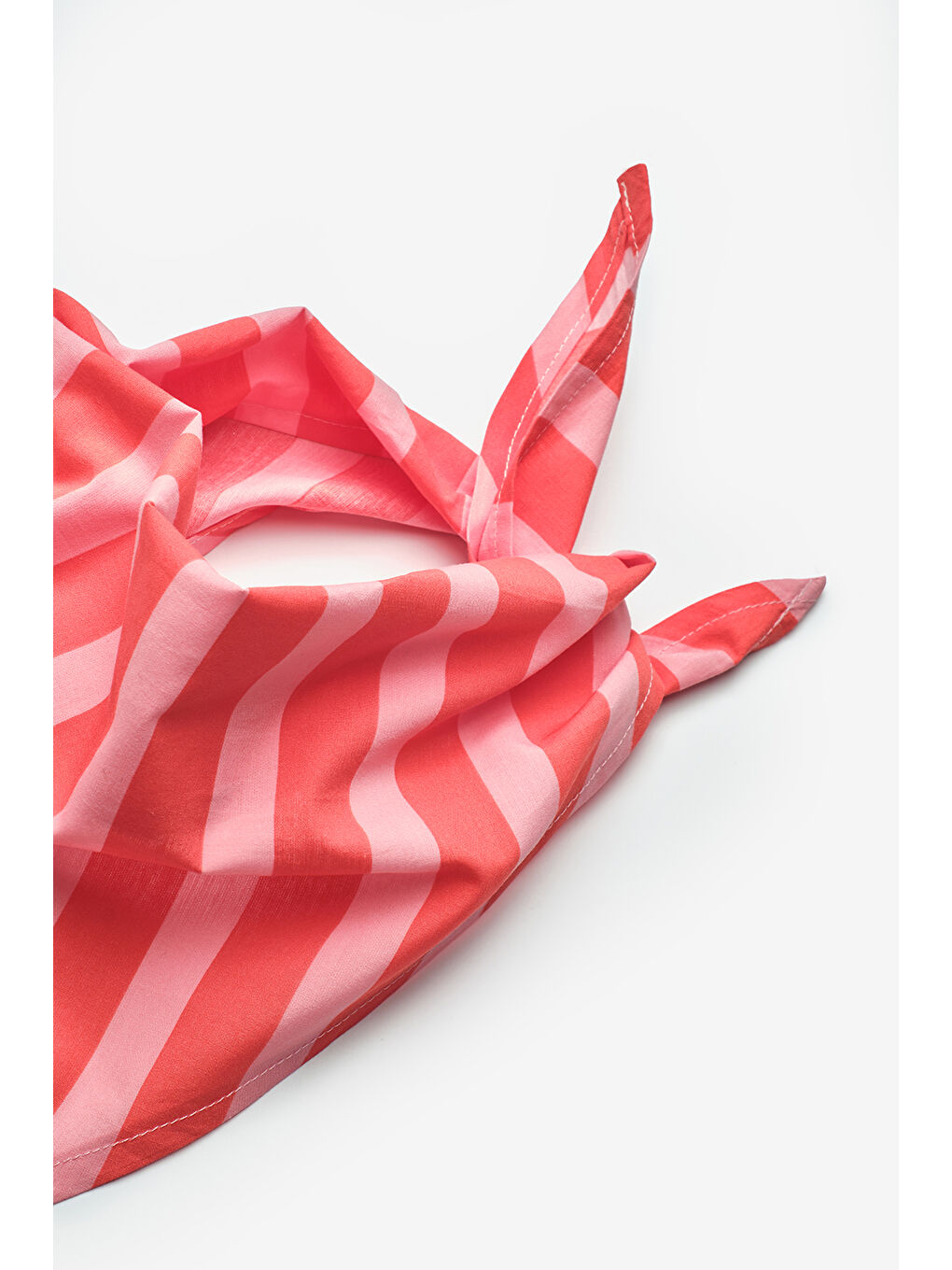 Kırmızı Çizgi Desenli Çocuk Üçgen Fular-2