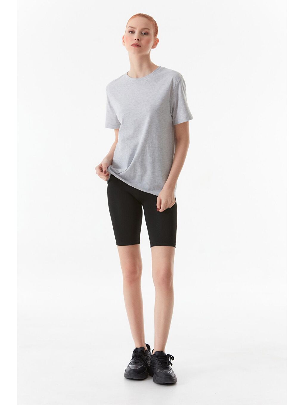 Gri Basic Bisiklet Yaka Oversize Tişört-1