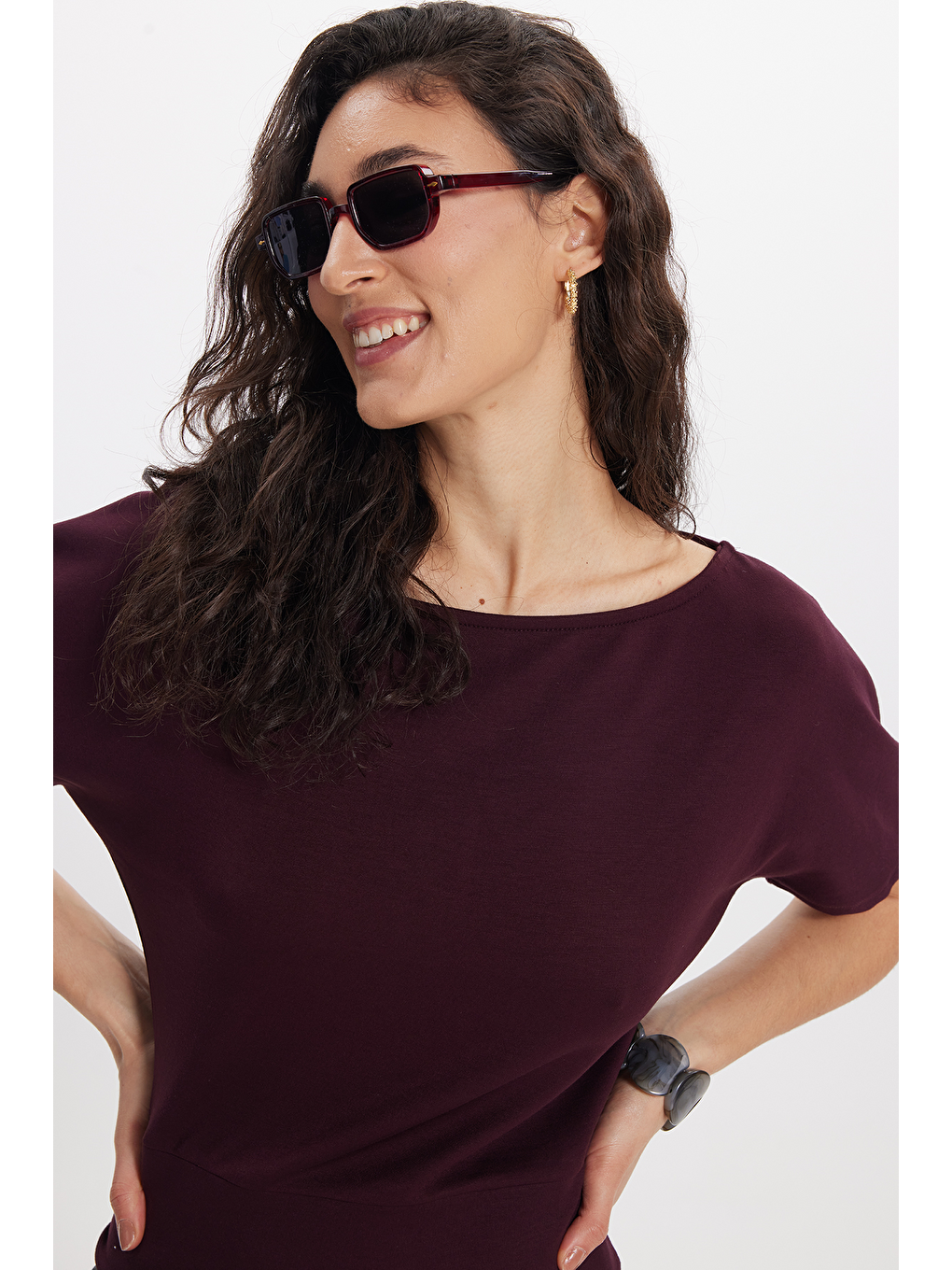 Kadın Slim Fit Dar Kesim Kısa Kollu Kayık Yaka Mürdüm Tişört-6