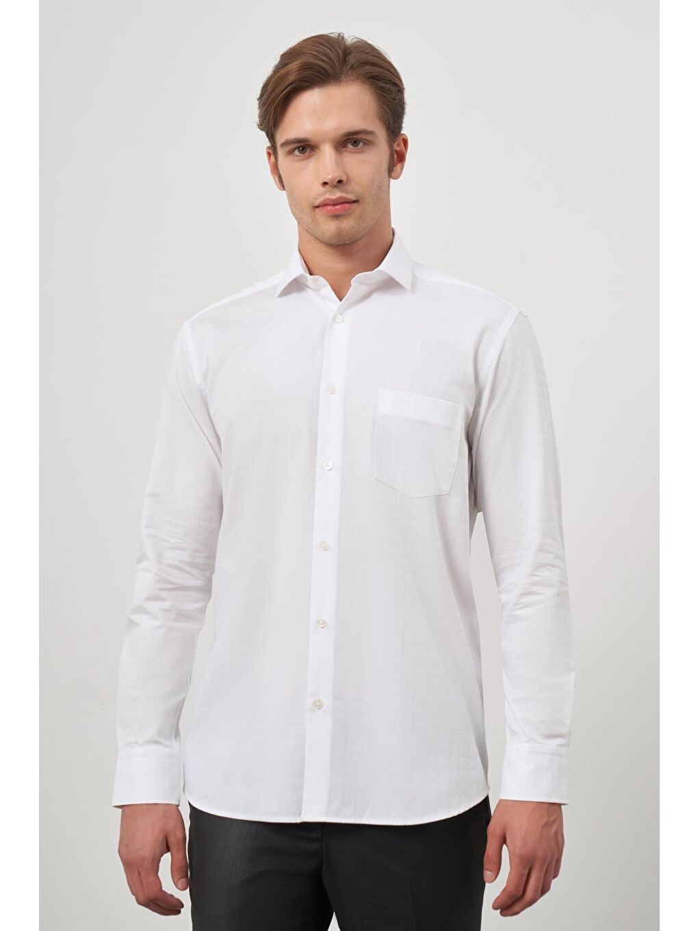 Beyaz Uzun Kol Kareli Desen İtalyan Yaka Cepli Pamuklu Classic Comfort Fit Gömlek 1004245173