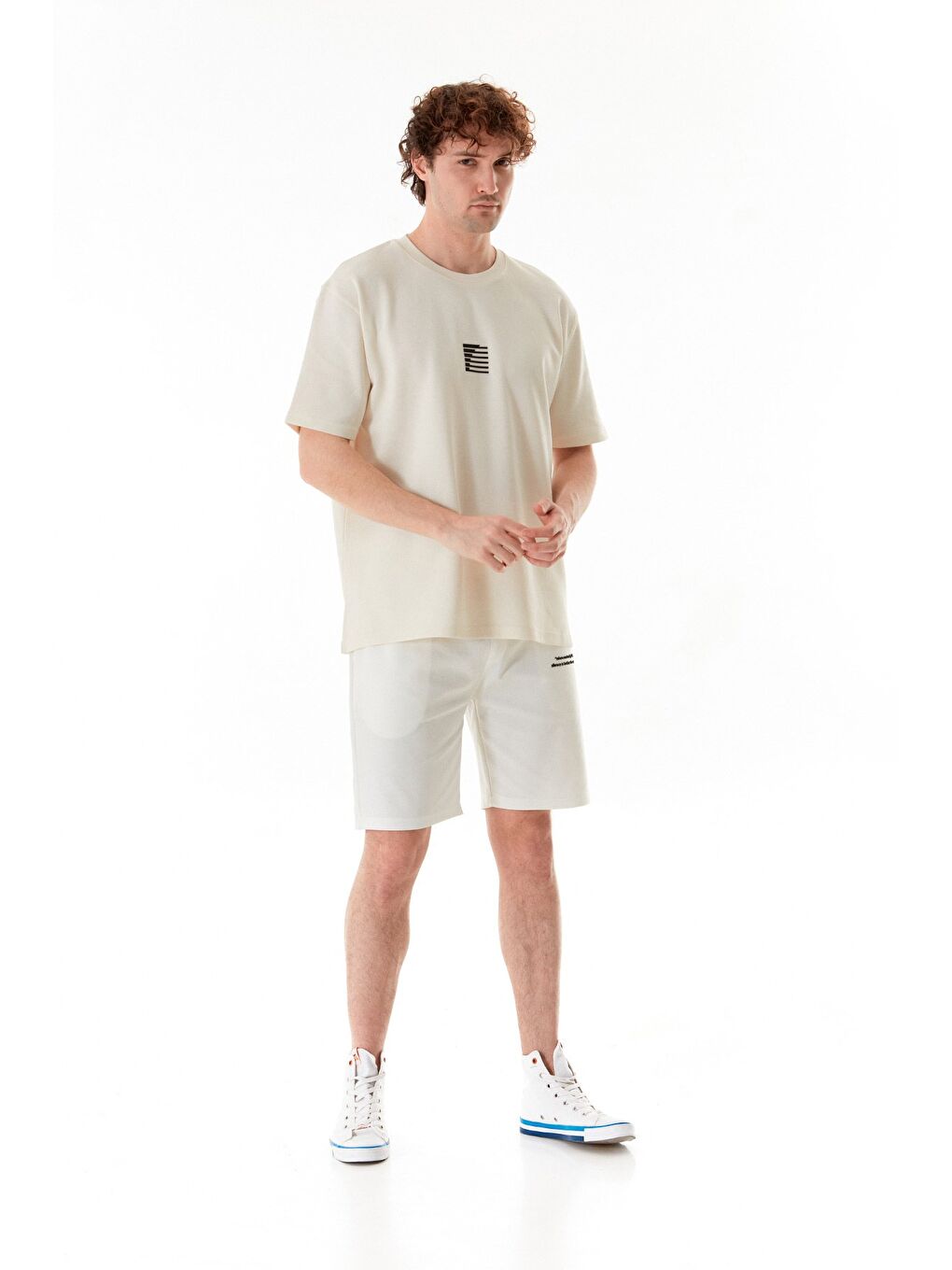 Ekru Basic Kabartma Baskılı Kalın Penye Oversize Tişört-1