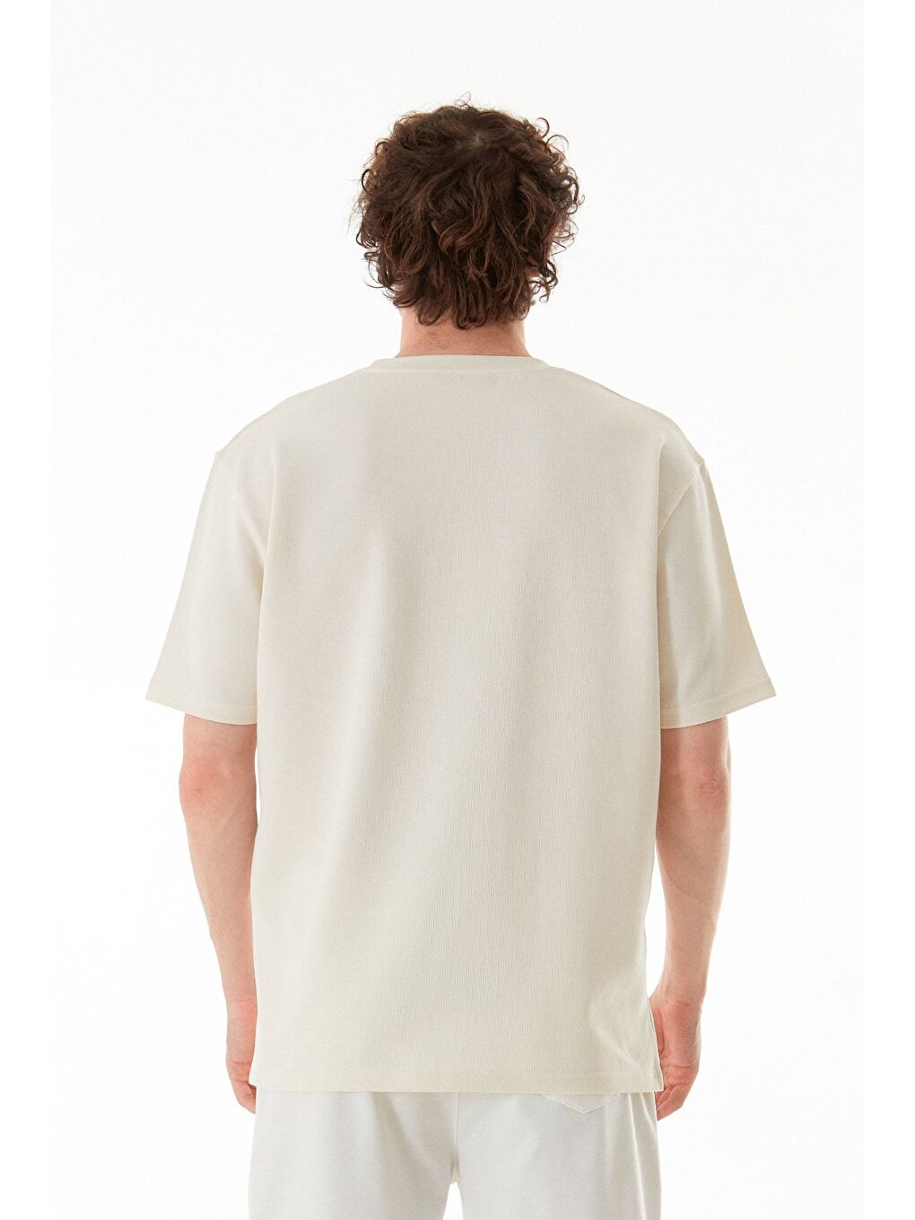 Ekru Basic Kabartma Baskılı Kalın Penye Oversize Tişört-3