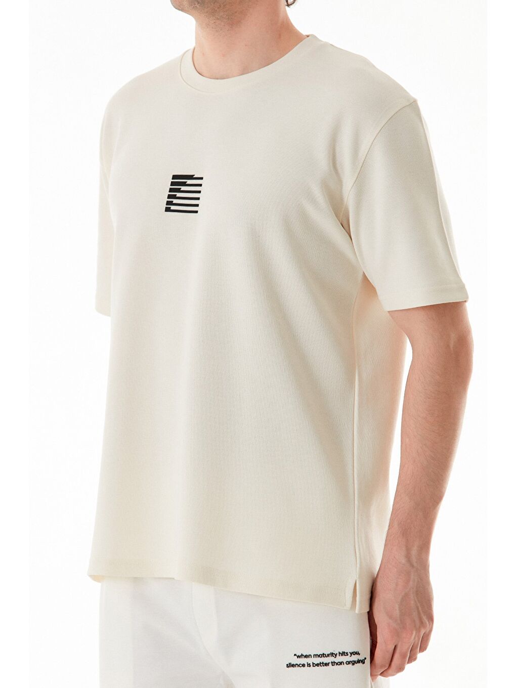 Ekru Basic Kabartma Baskılı Kalın Penye Oversize Tişört-4